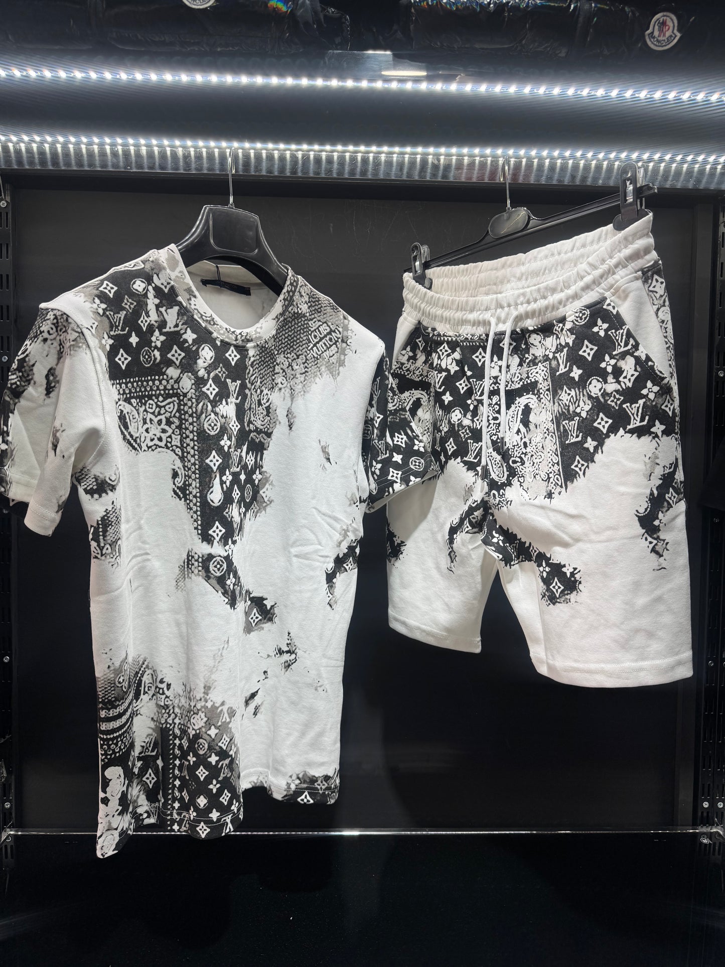 Louis Vuitton λευκό