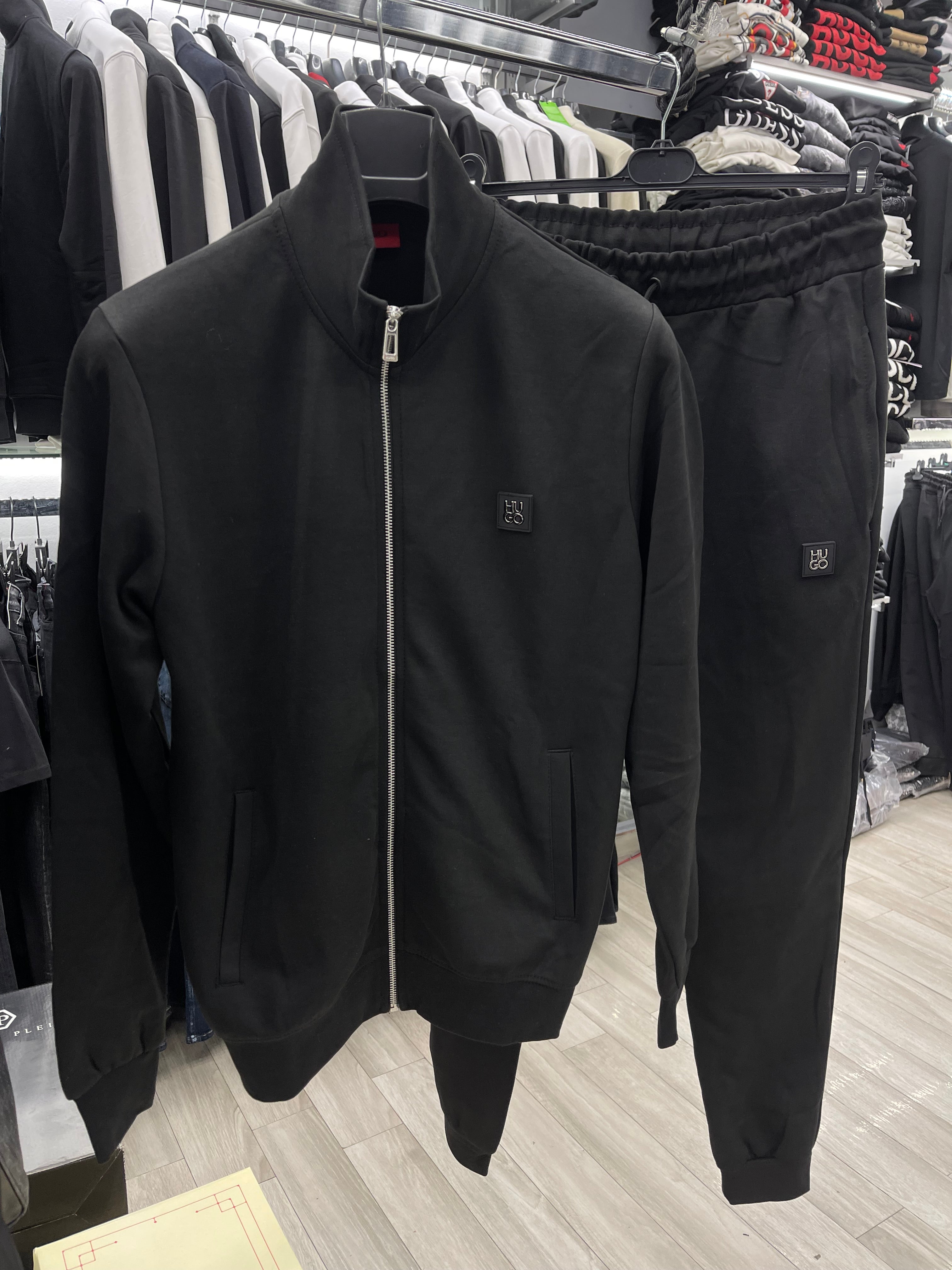 Hugo Boss μαύρο