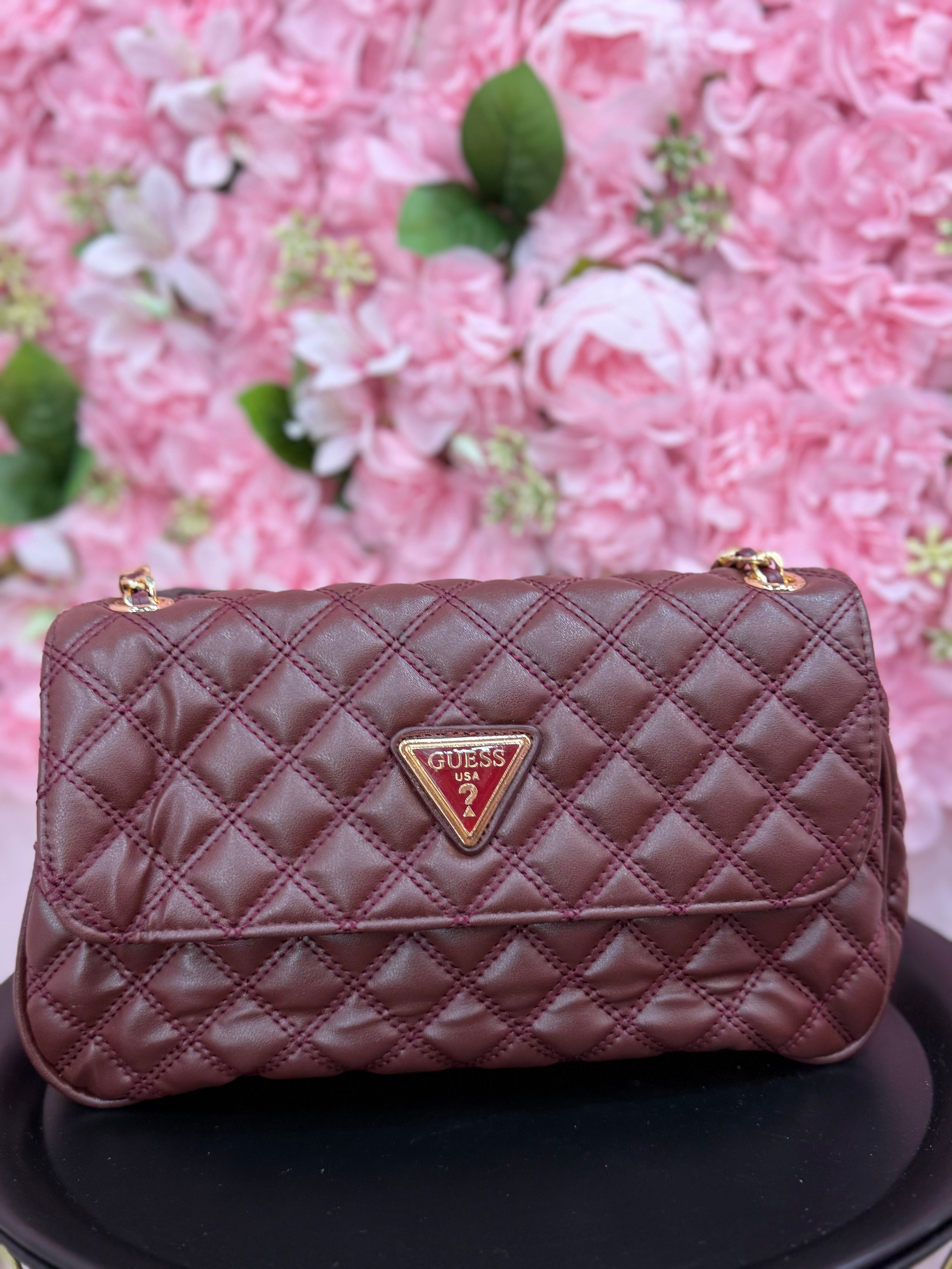 Τσάντα Guess