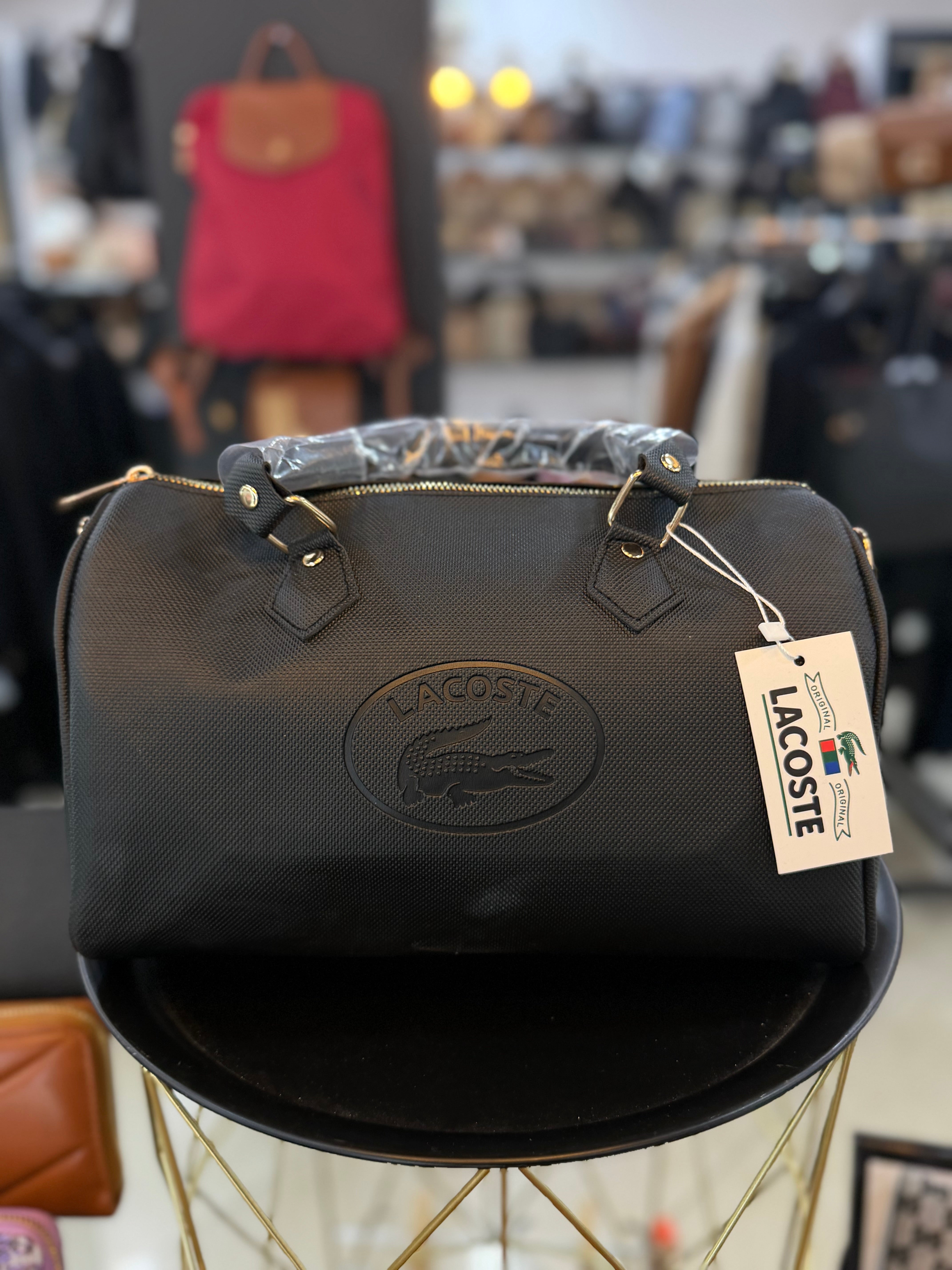 Lacoste μαύρο