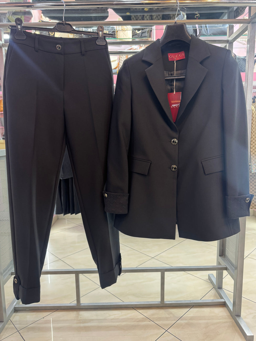 Gucci κοστούμι