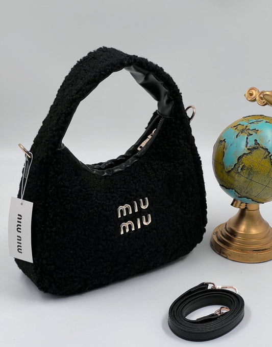 Miu miu μαύρη