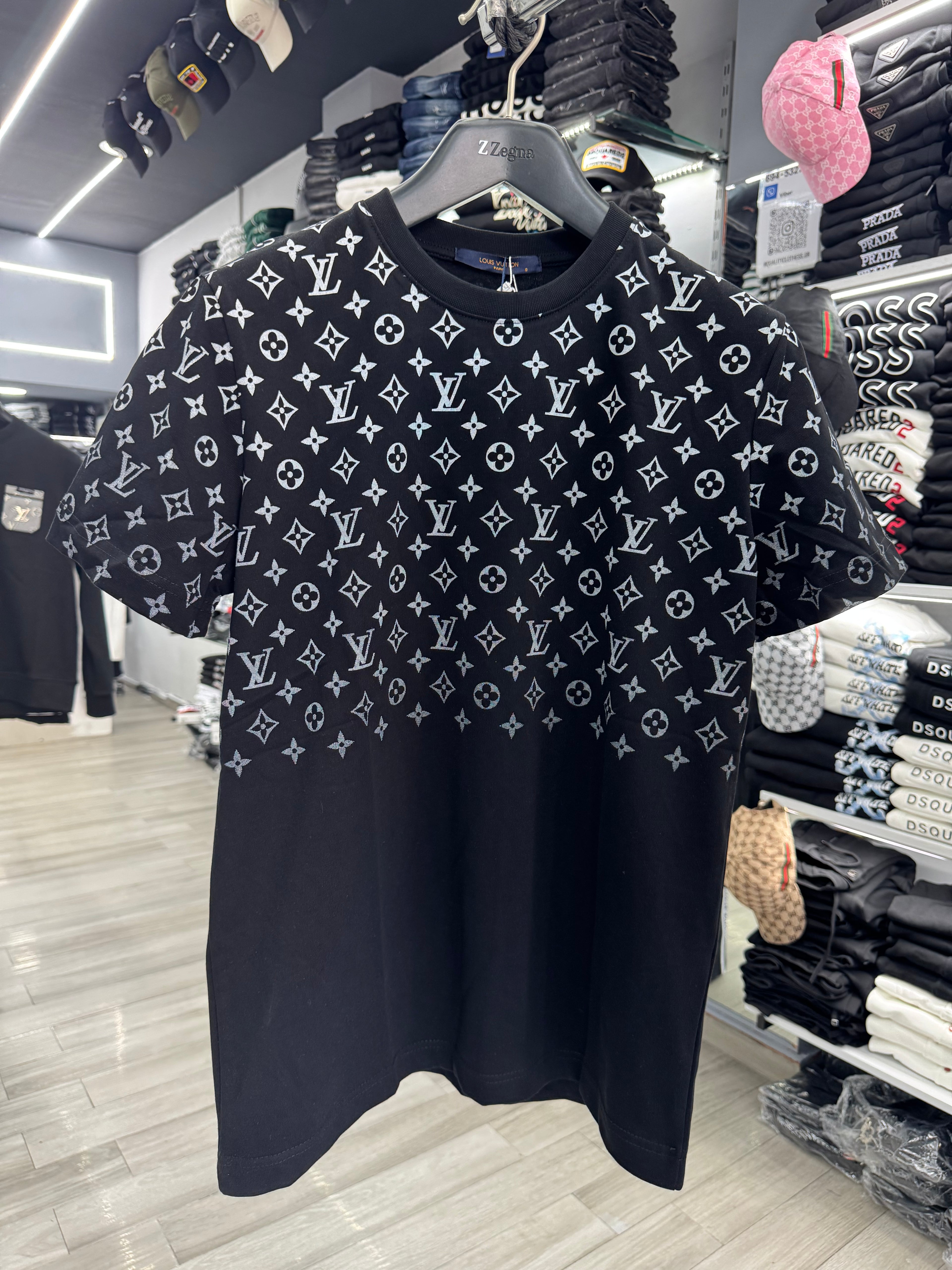 Louis Vuitton μαύρο