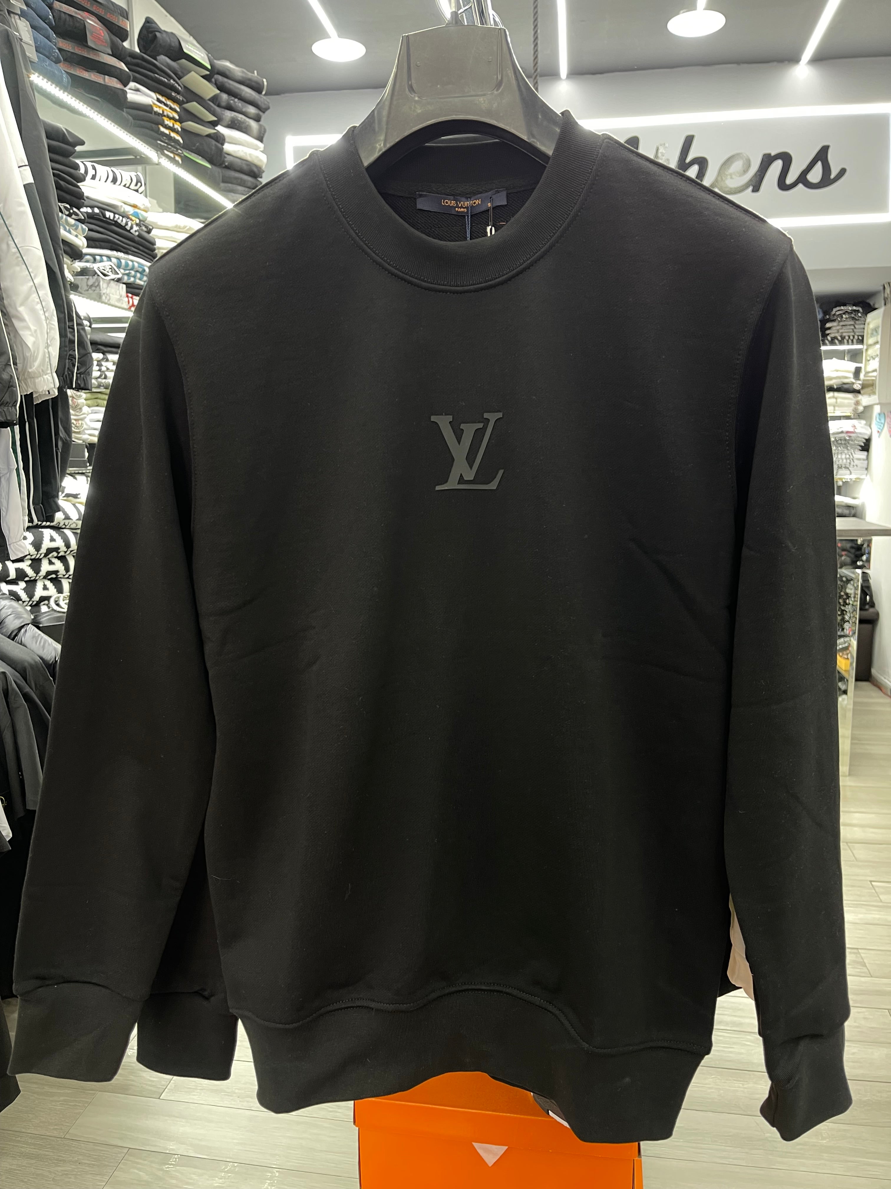 Louis Vuitton μαύρο