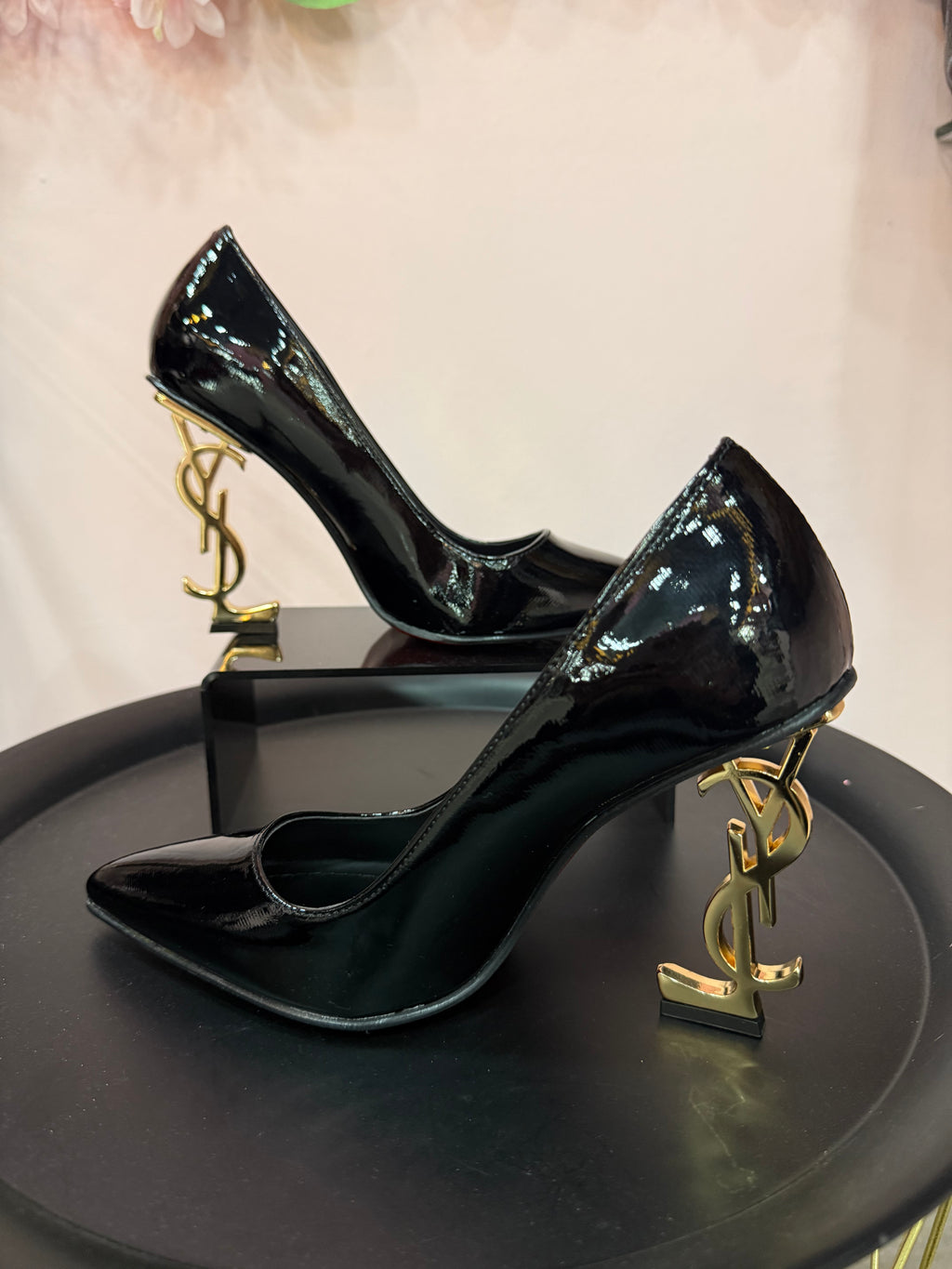 Γόβα YSL