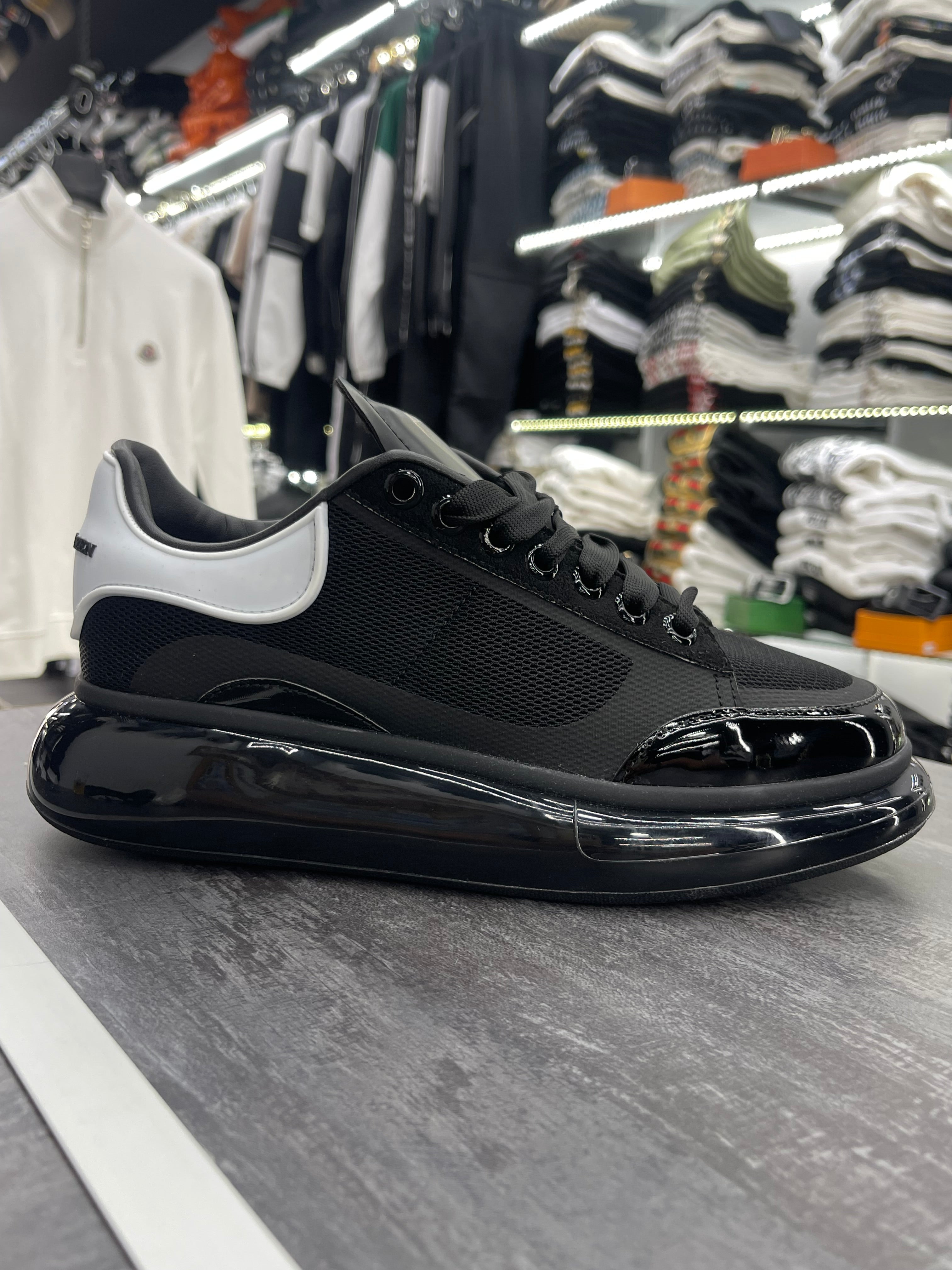 Alexander McQueen μαύρο-λευκό