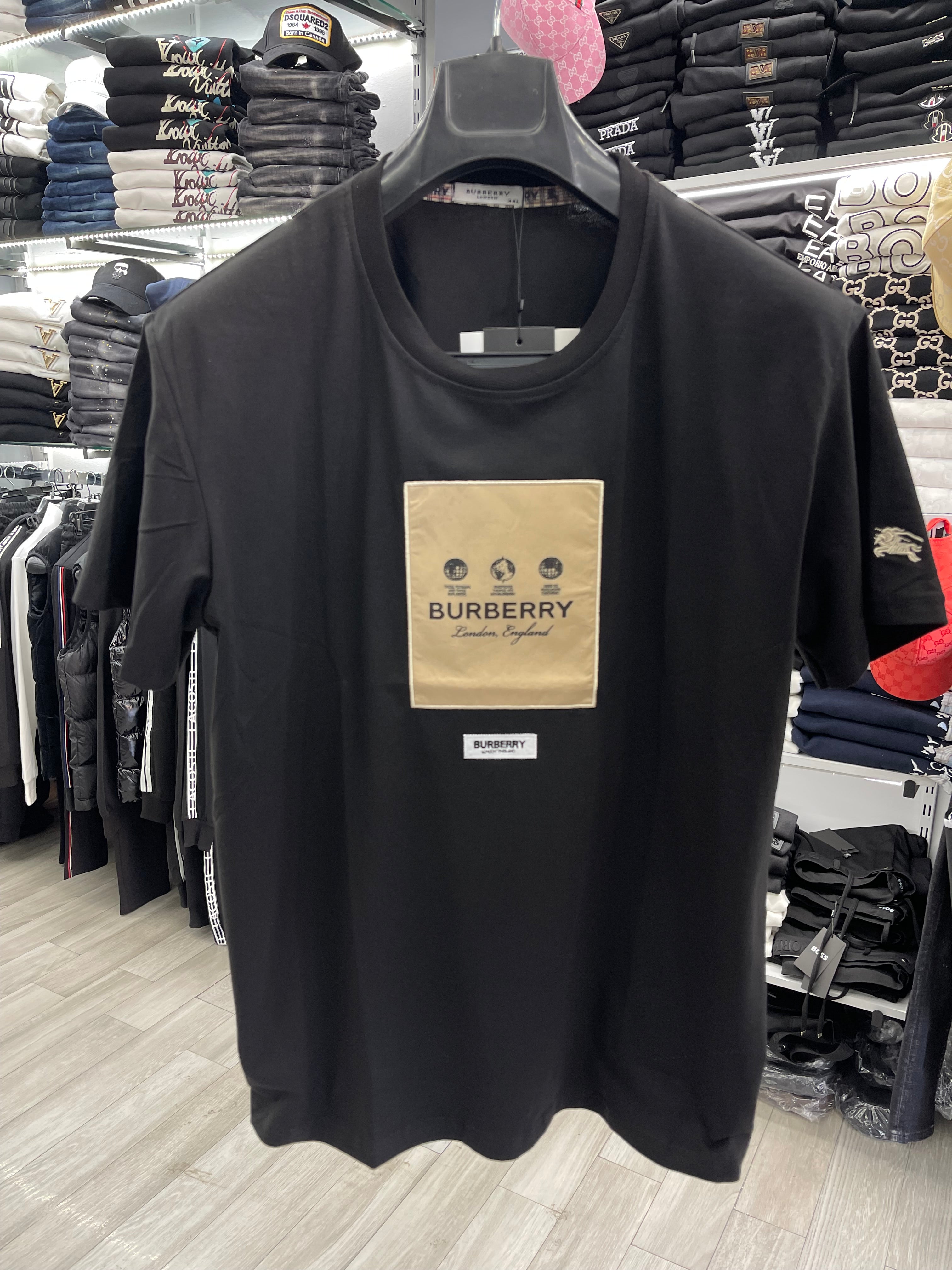 Burberry κοντομάνικο μαύρο