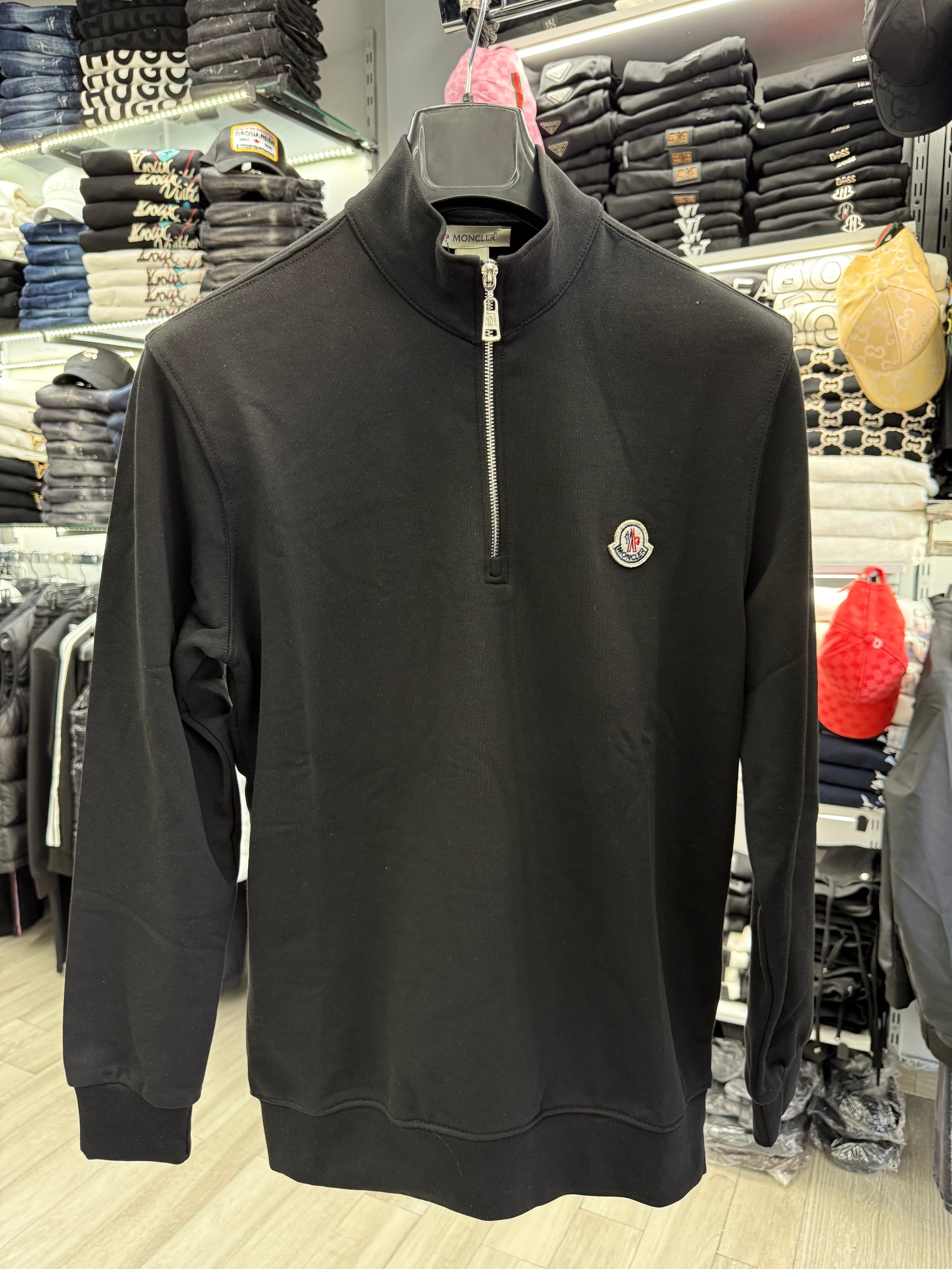 Moncler με φερμουάρ μαύρο