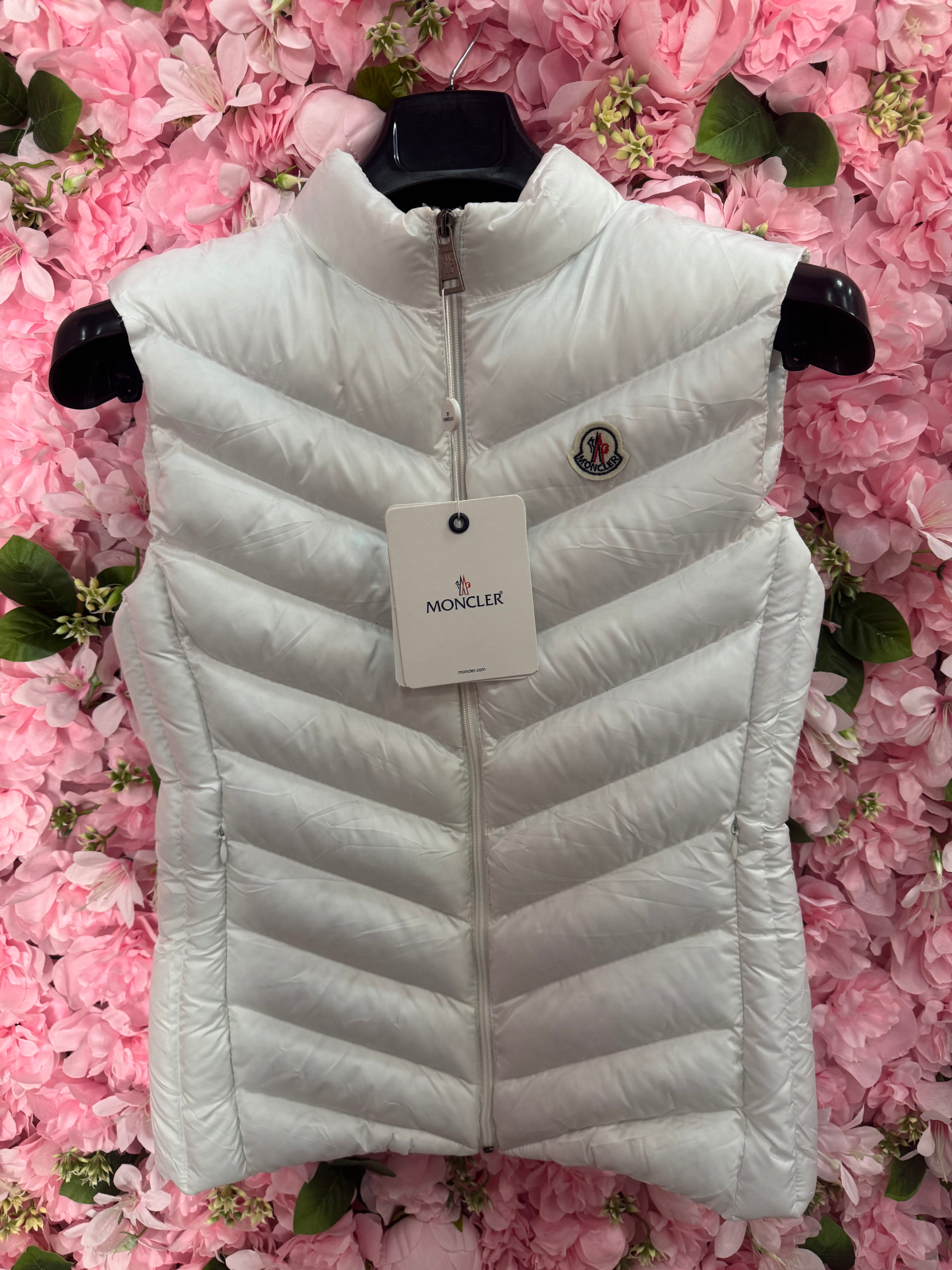 Moncler λευκό