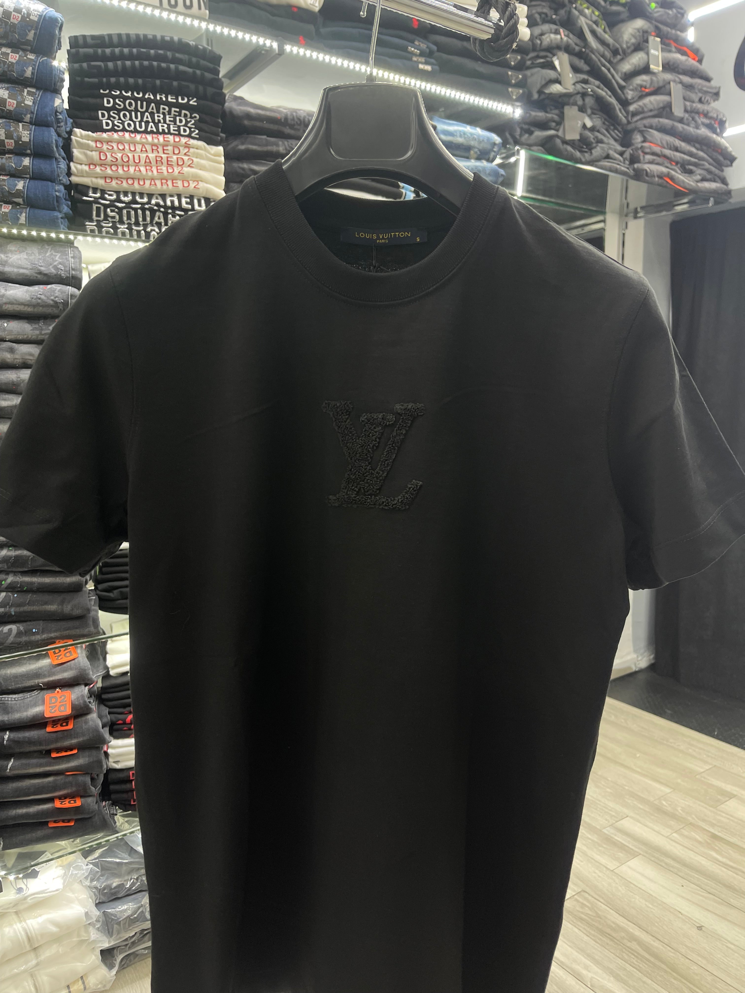 Louis Vuitton μαύρο