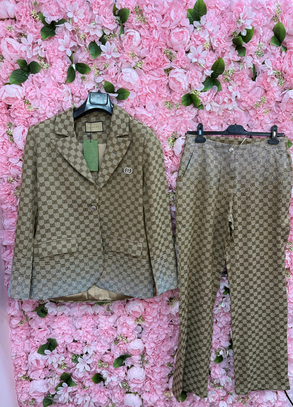 Κουστούμι Gucci