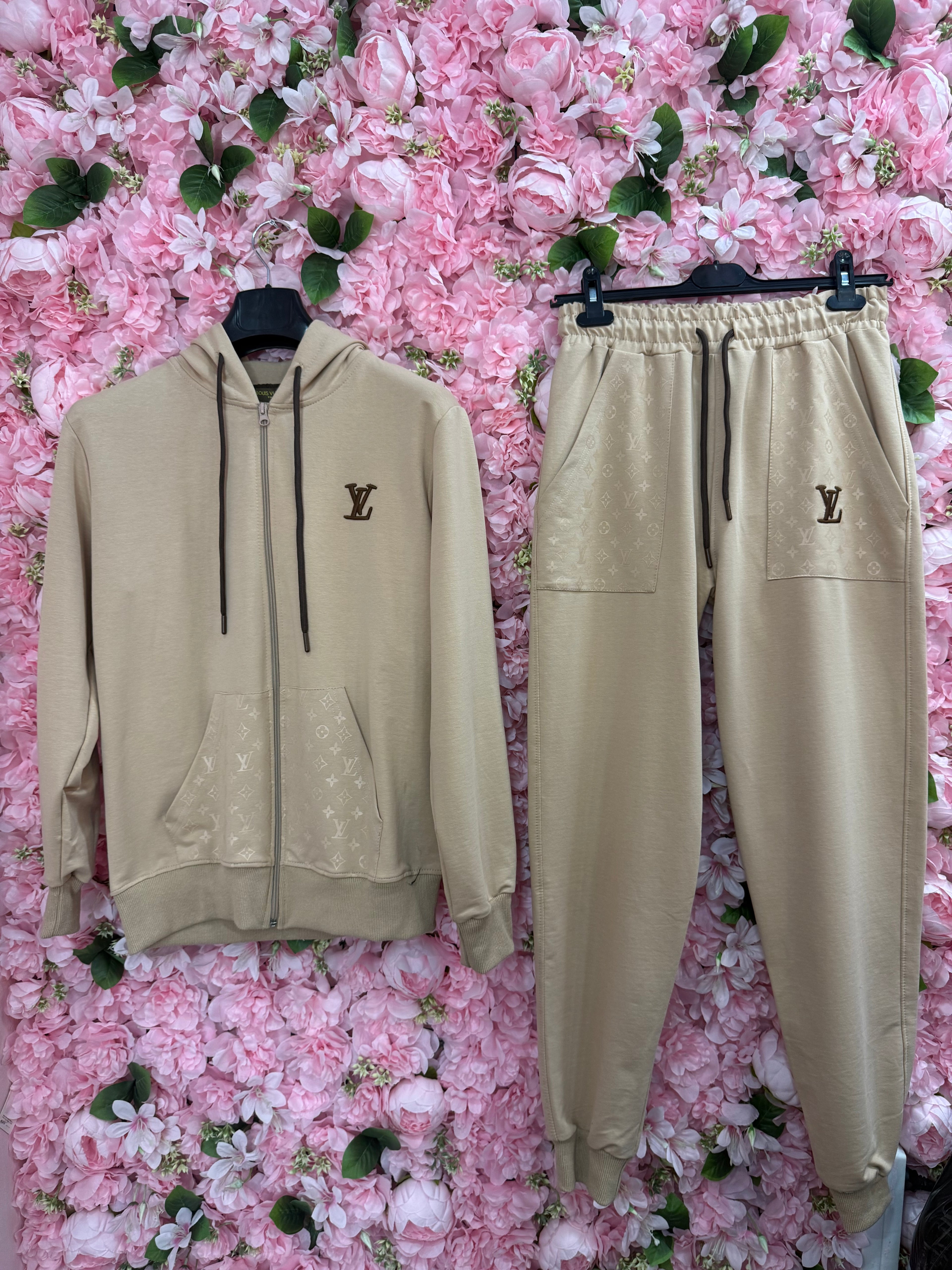 Σετ Louis Vuitton μπεζ