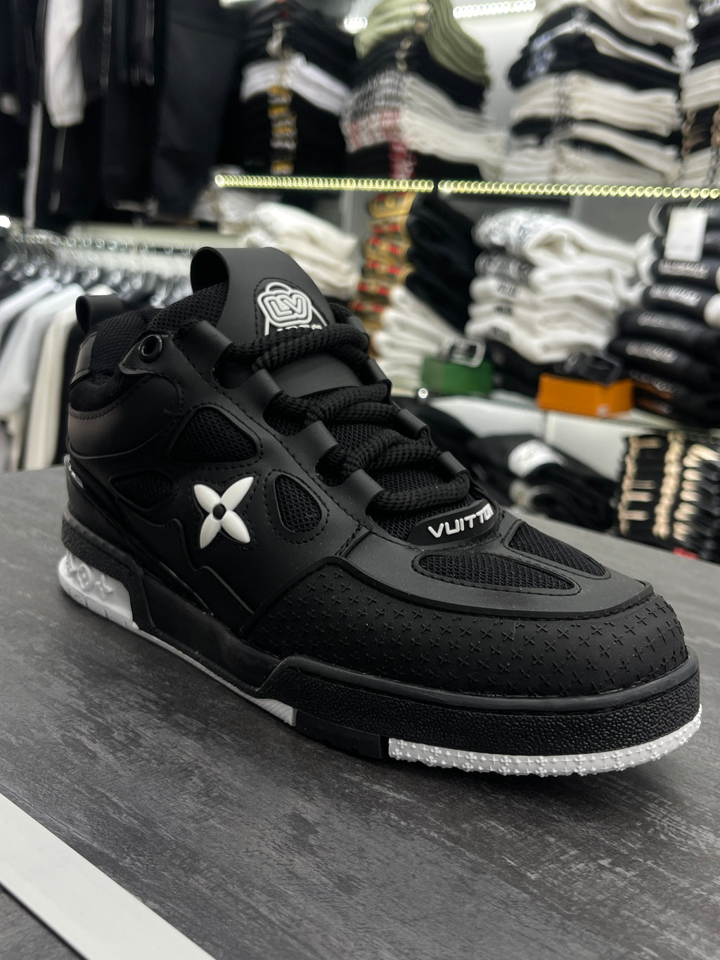 Louis Vuitton μαύρο-λευκό