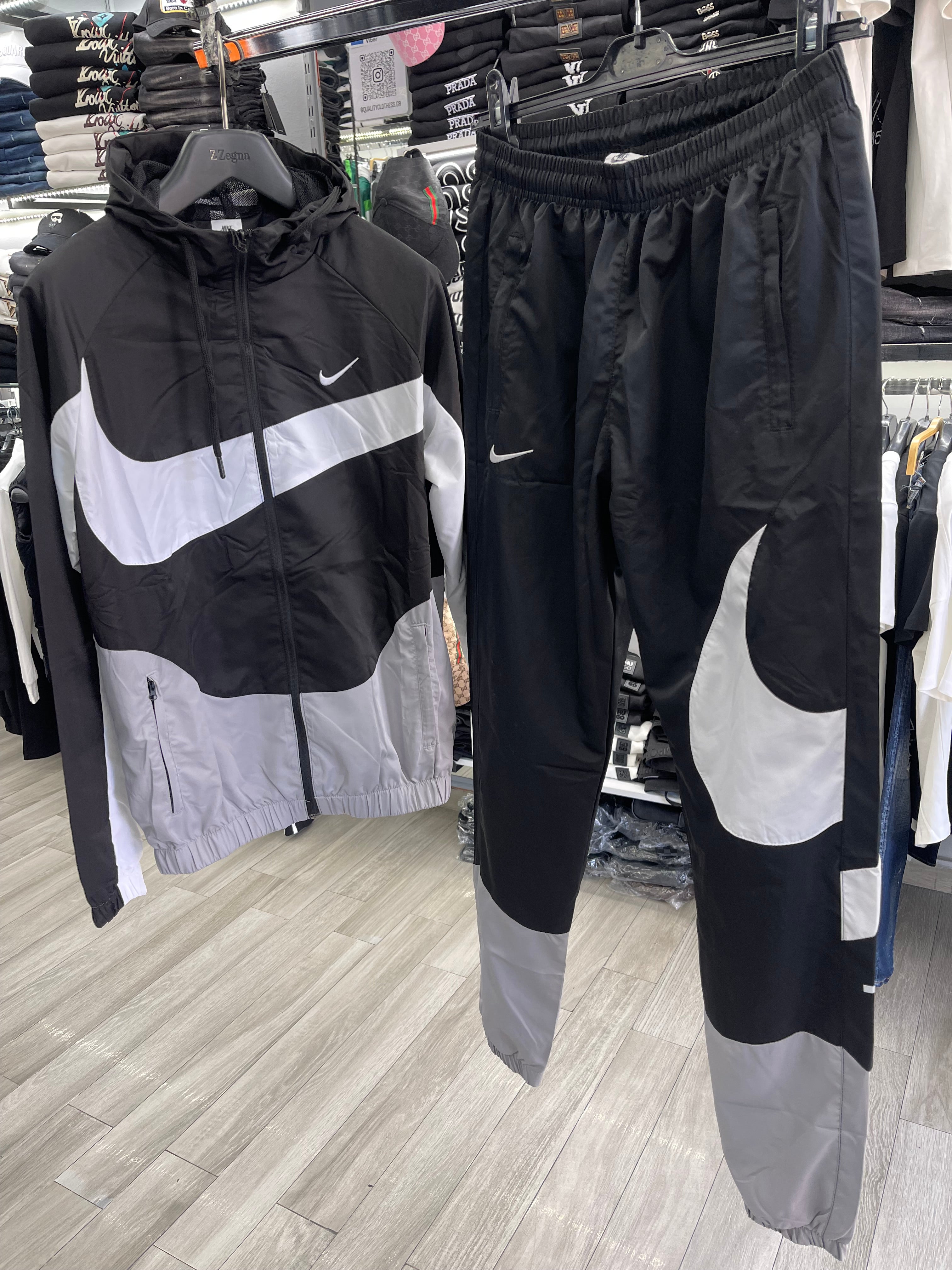 Nike αντιανεμικό