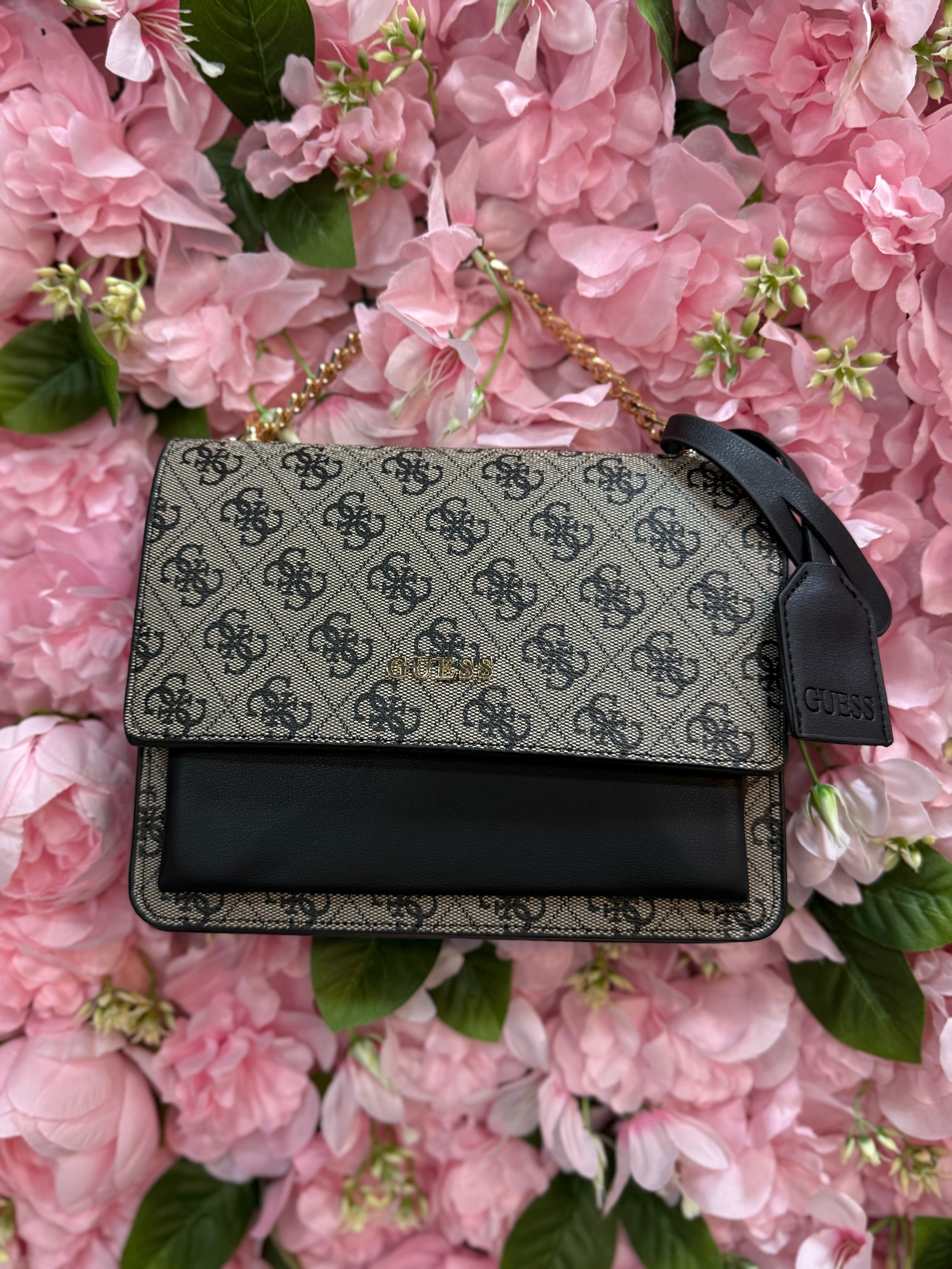 Τσάντα Guess
