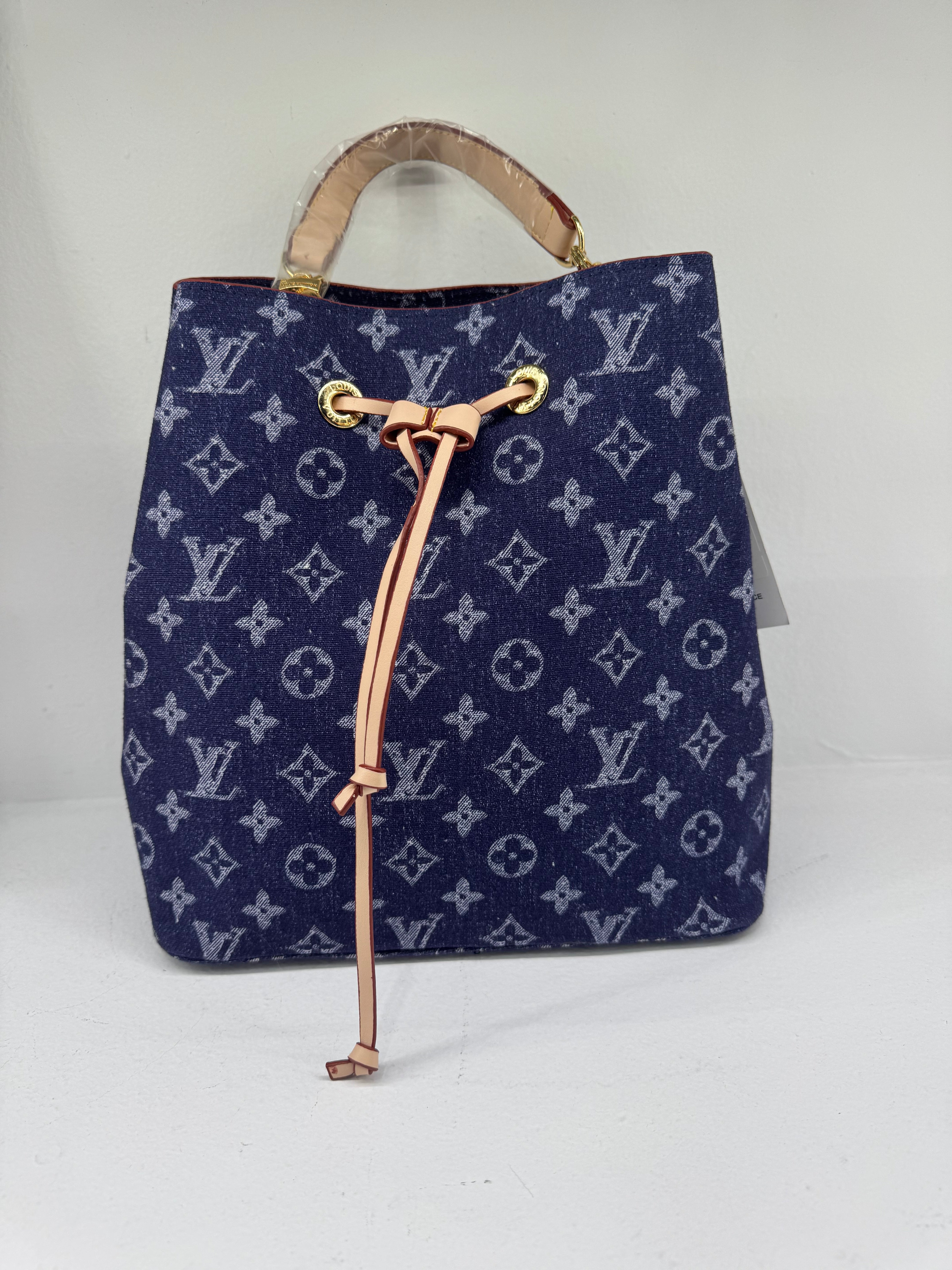 Τσαντα πουγκί Louis Vuitton