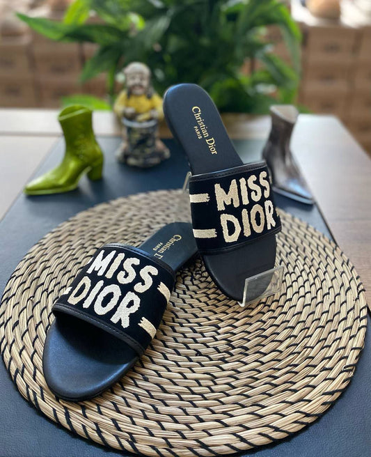 Miss Dior black