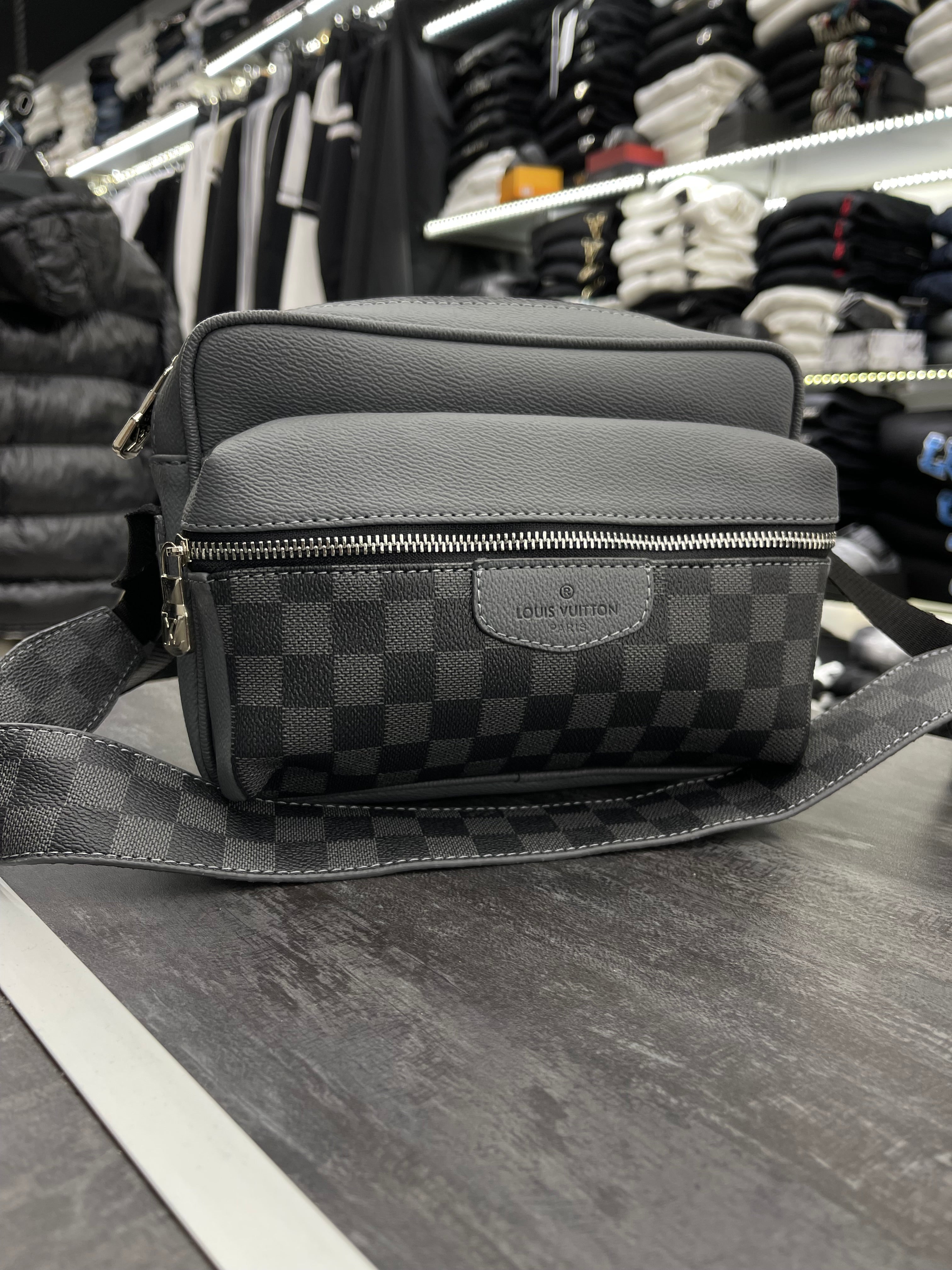 Louis Vuitton damier μαύρο-γκρι