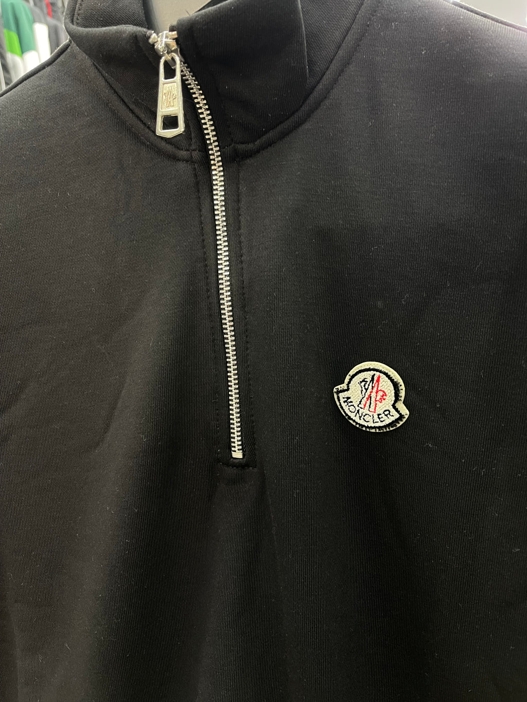 Moncler με φερμουάρ μαύρο
