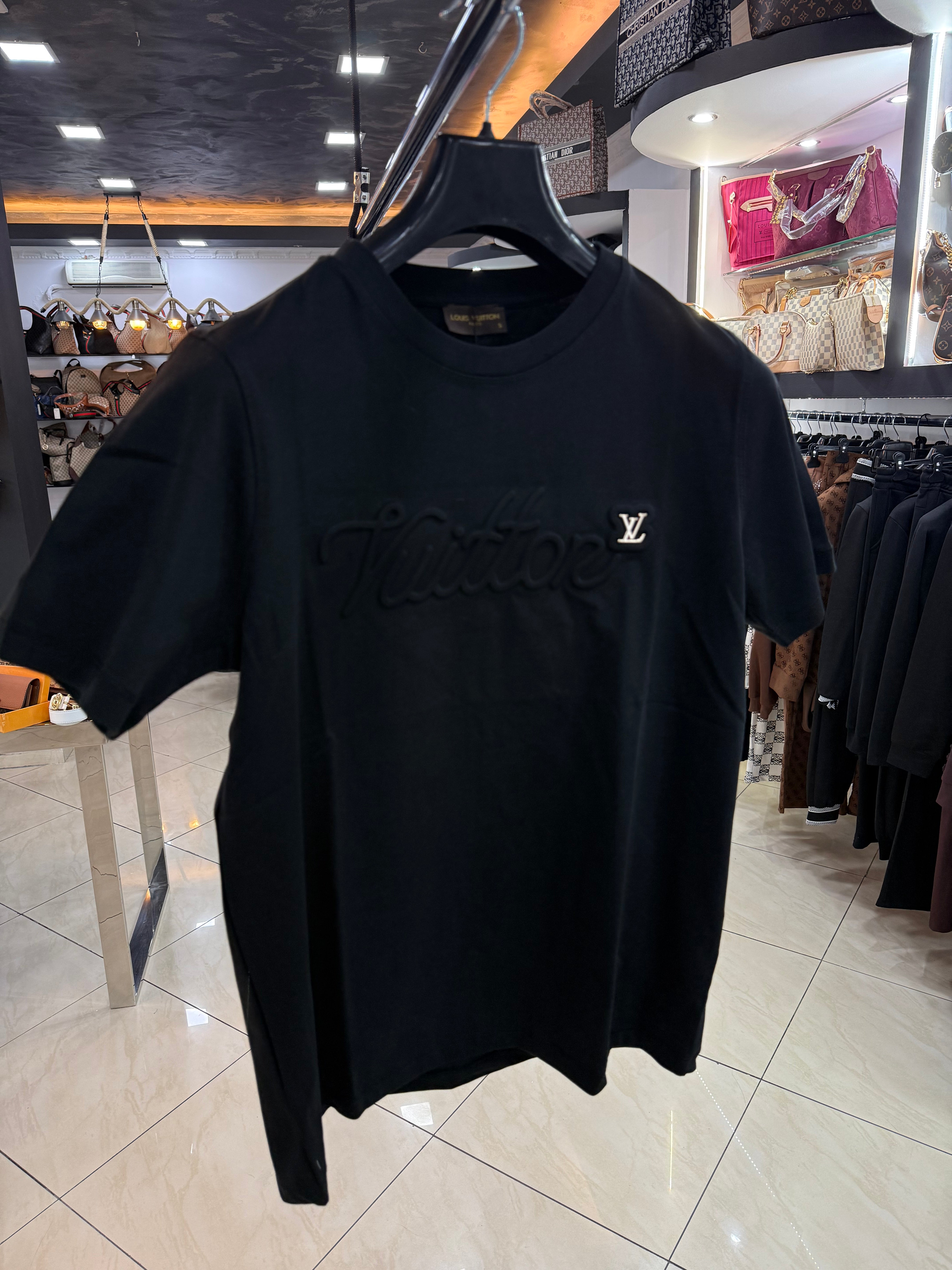 Louis Vuitton μαυρο