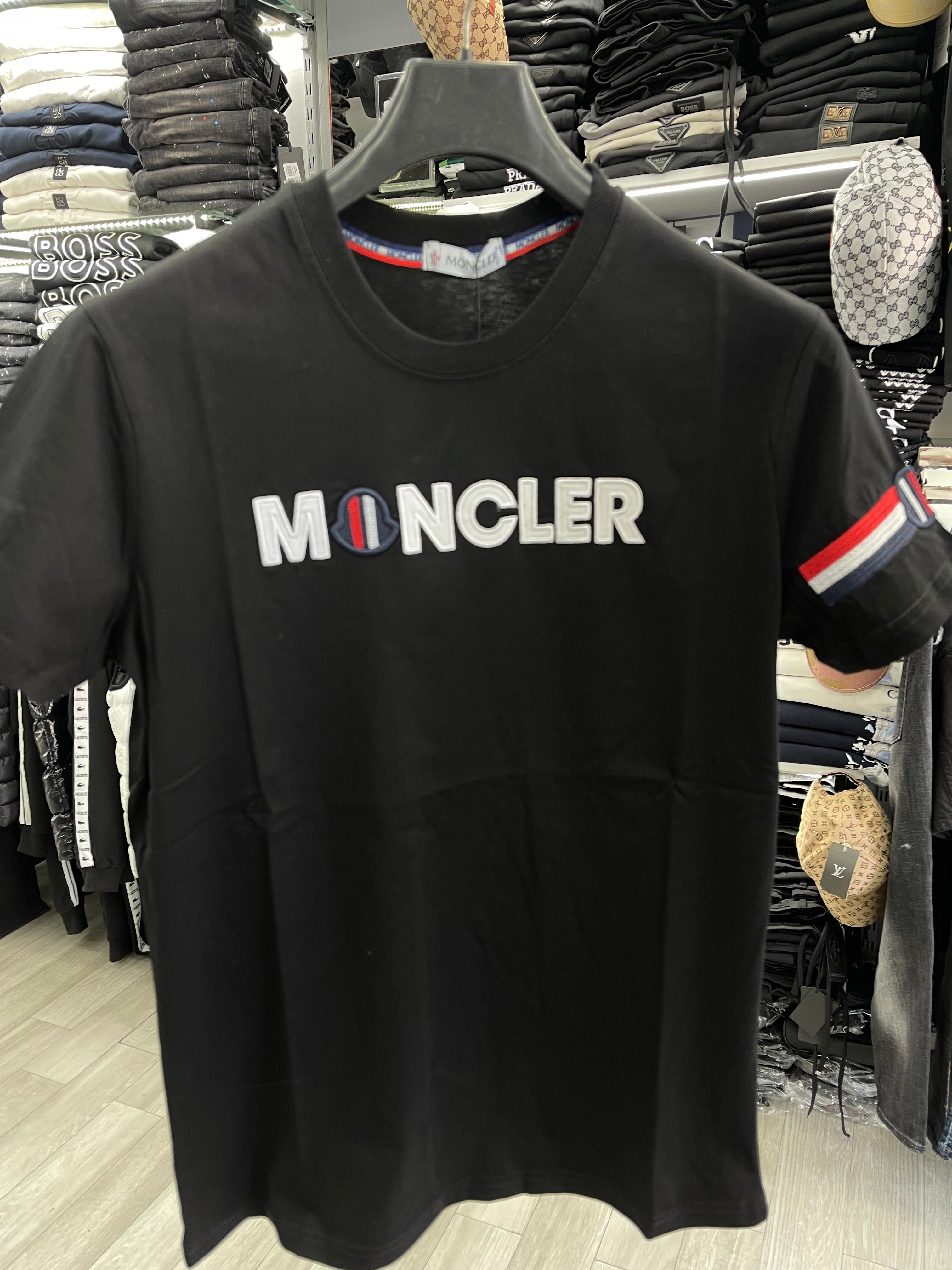 Moncler μαύρη