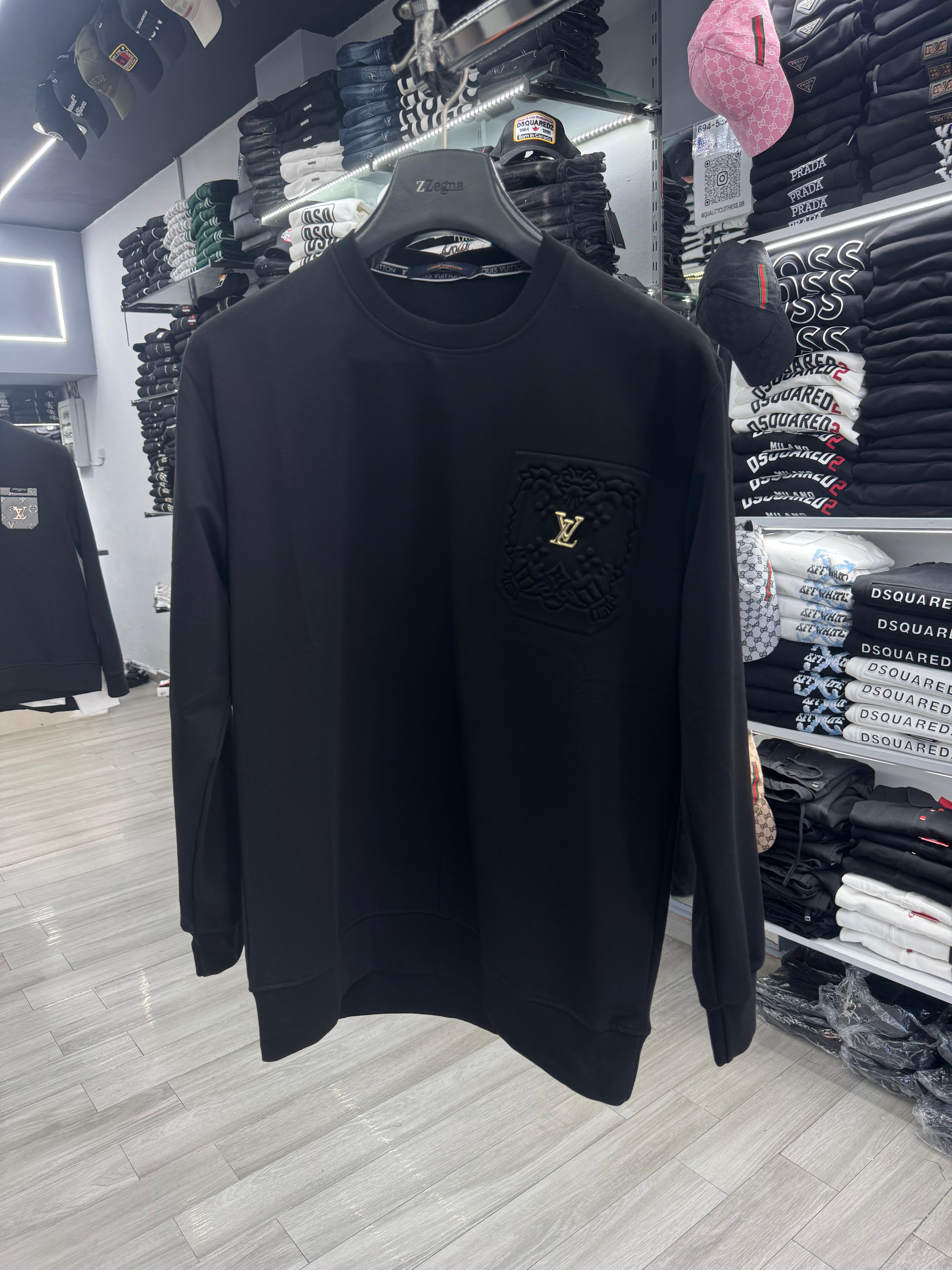 Louis Vuitton μαύρο