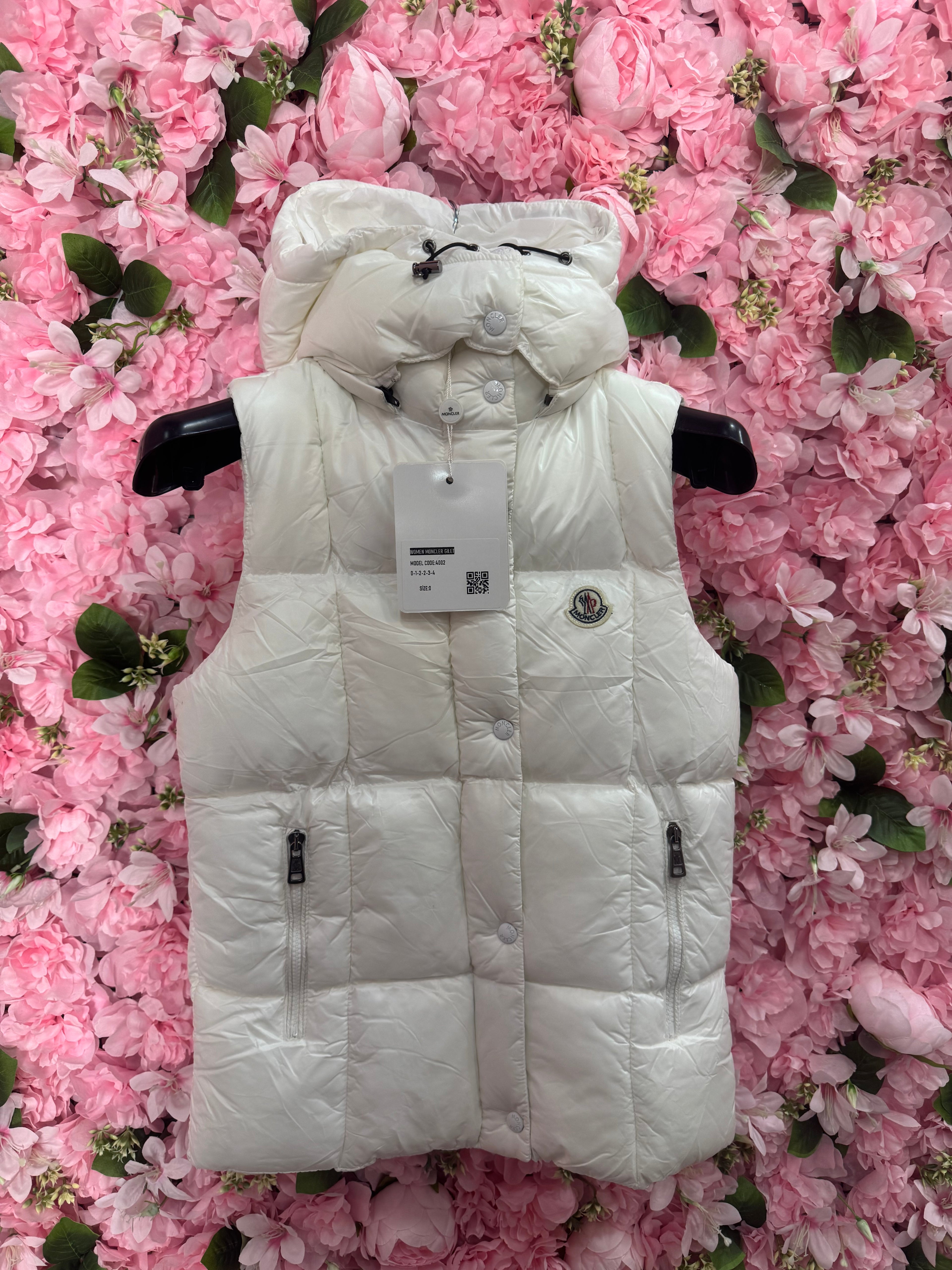 Moncler λευκό