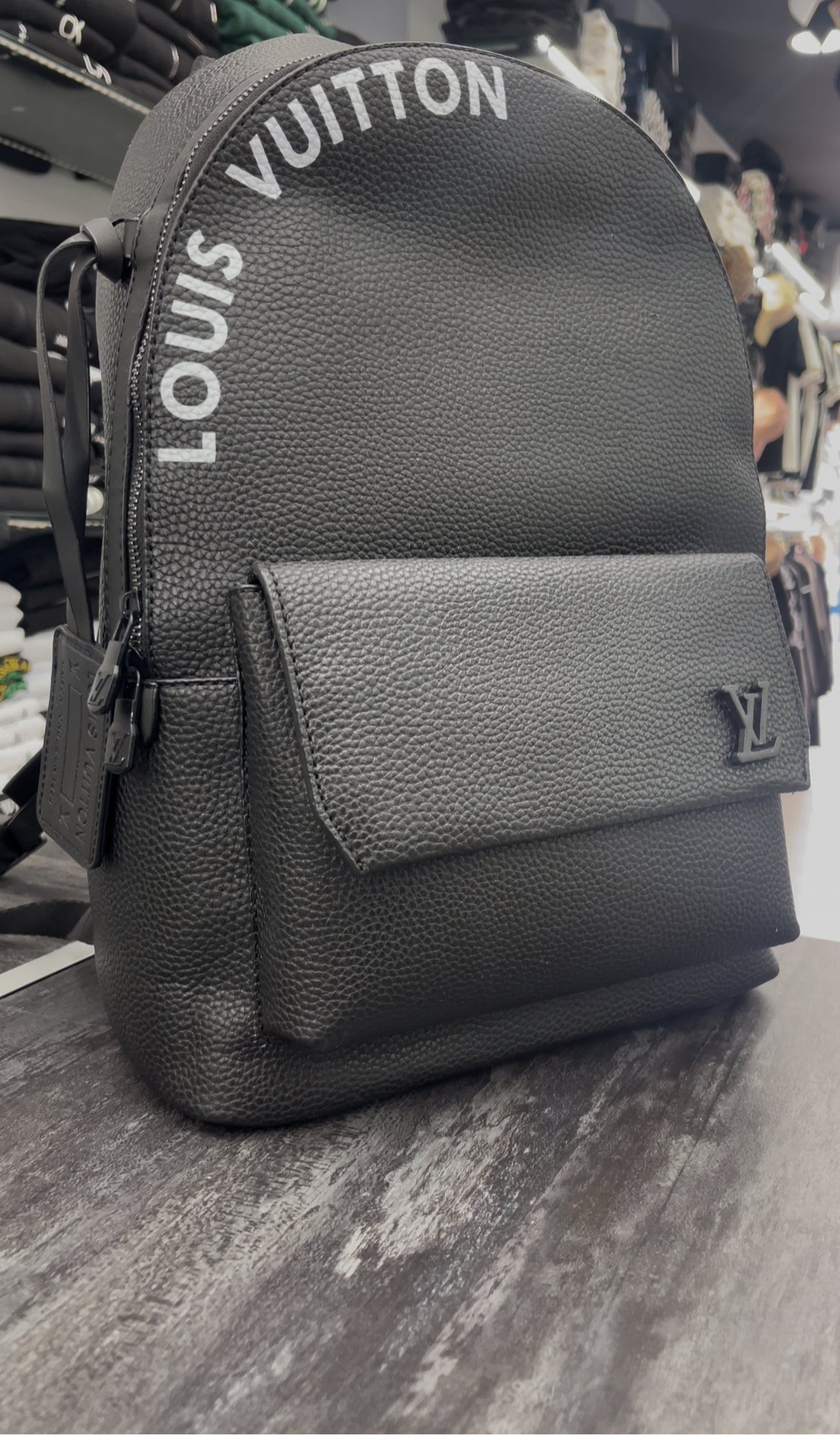 Louis Vuitton Backpack μαύρο
