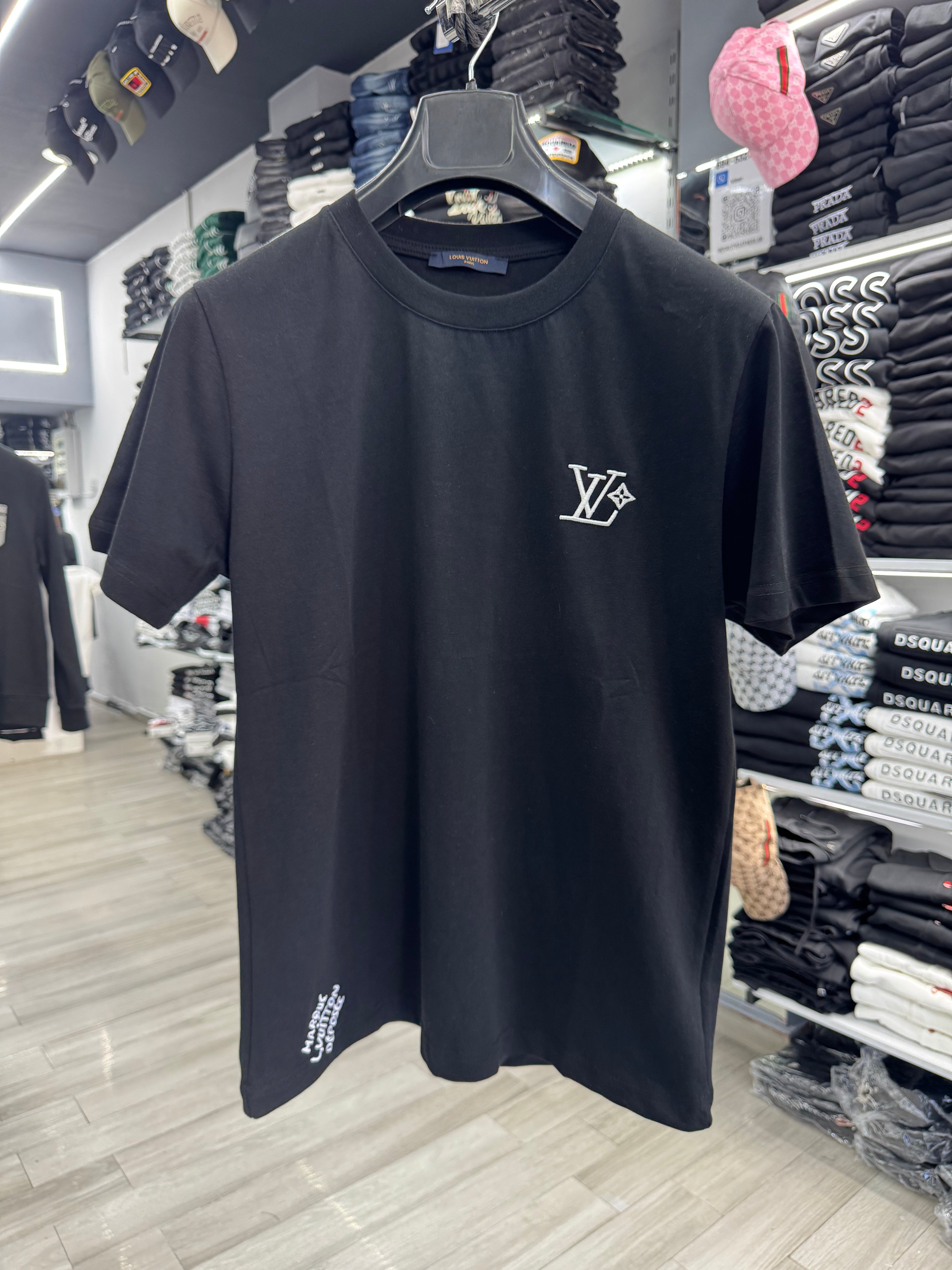 Louis Vuitton μαύρο