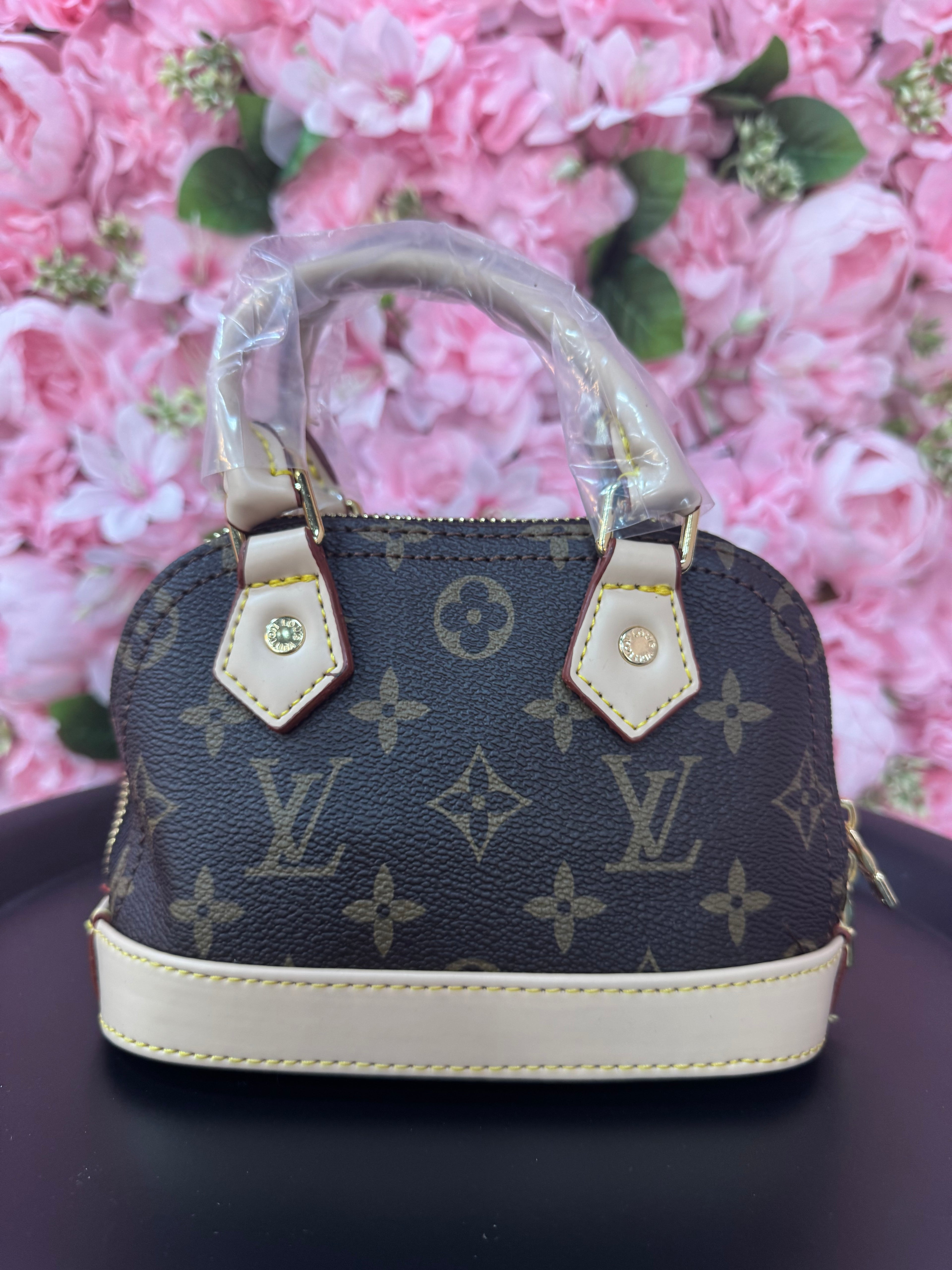 Louis Vuitton Alma mini size