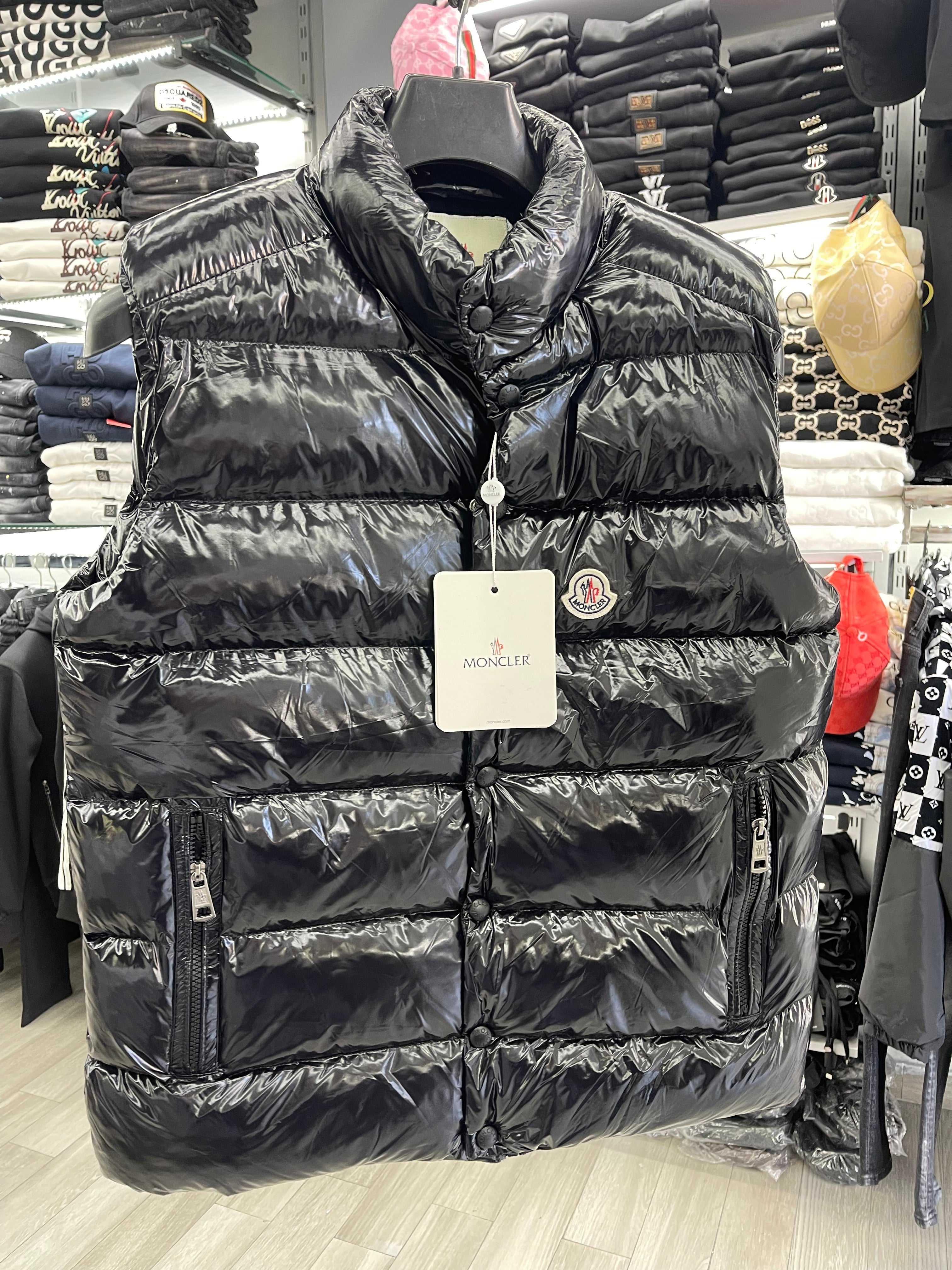 Moncler μαύρο