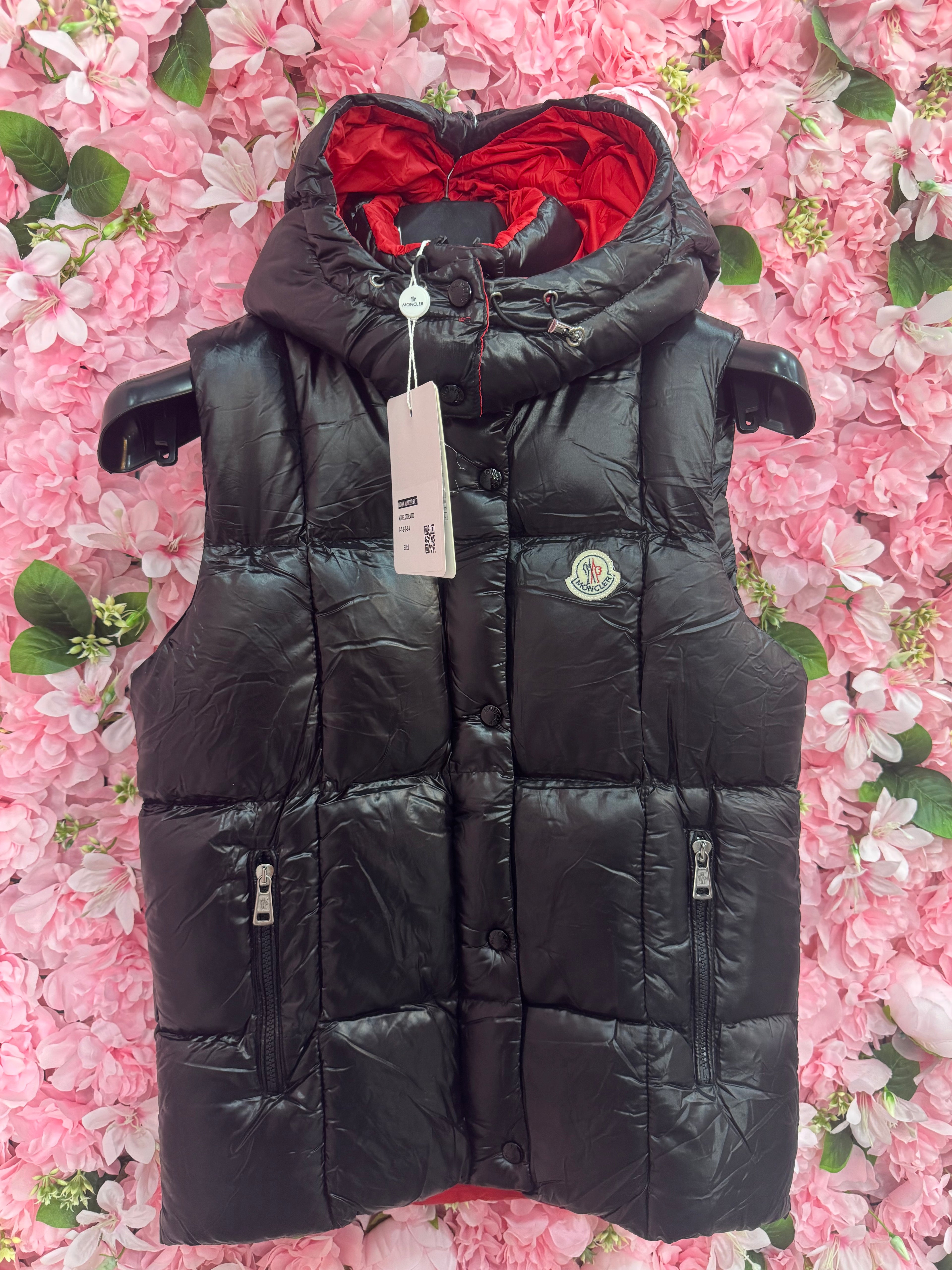 Moncler μαύρο-κόκκινο