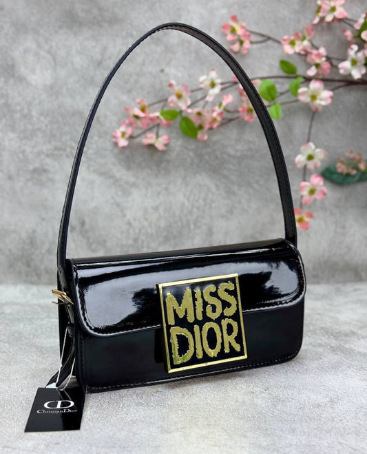 Miss Dior - Flap Bag λουστρίνι μαύρη