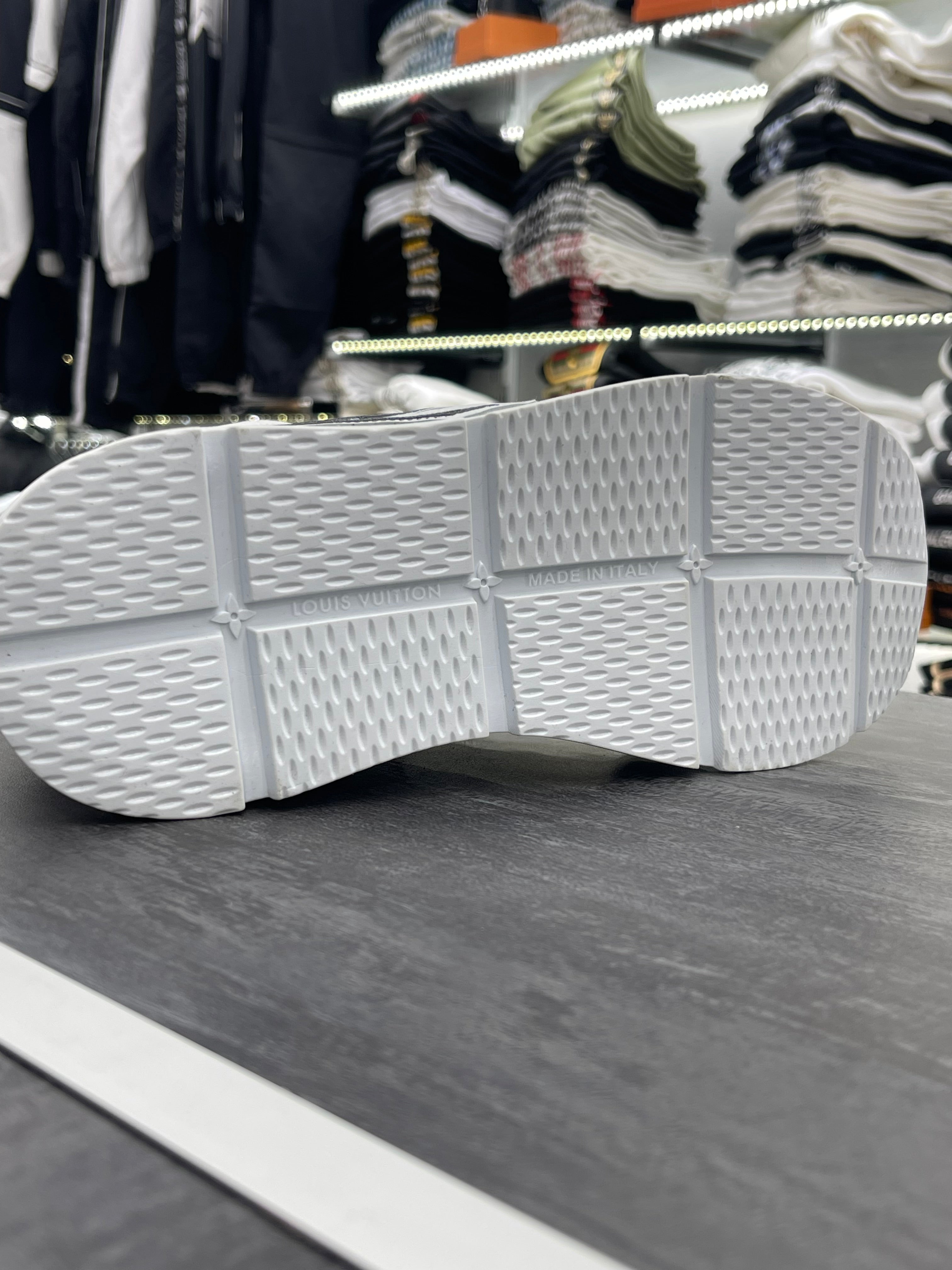 Louis Vuitton λευκό