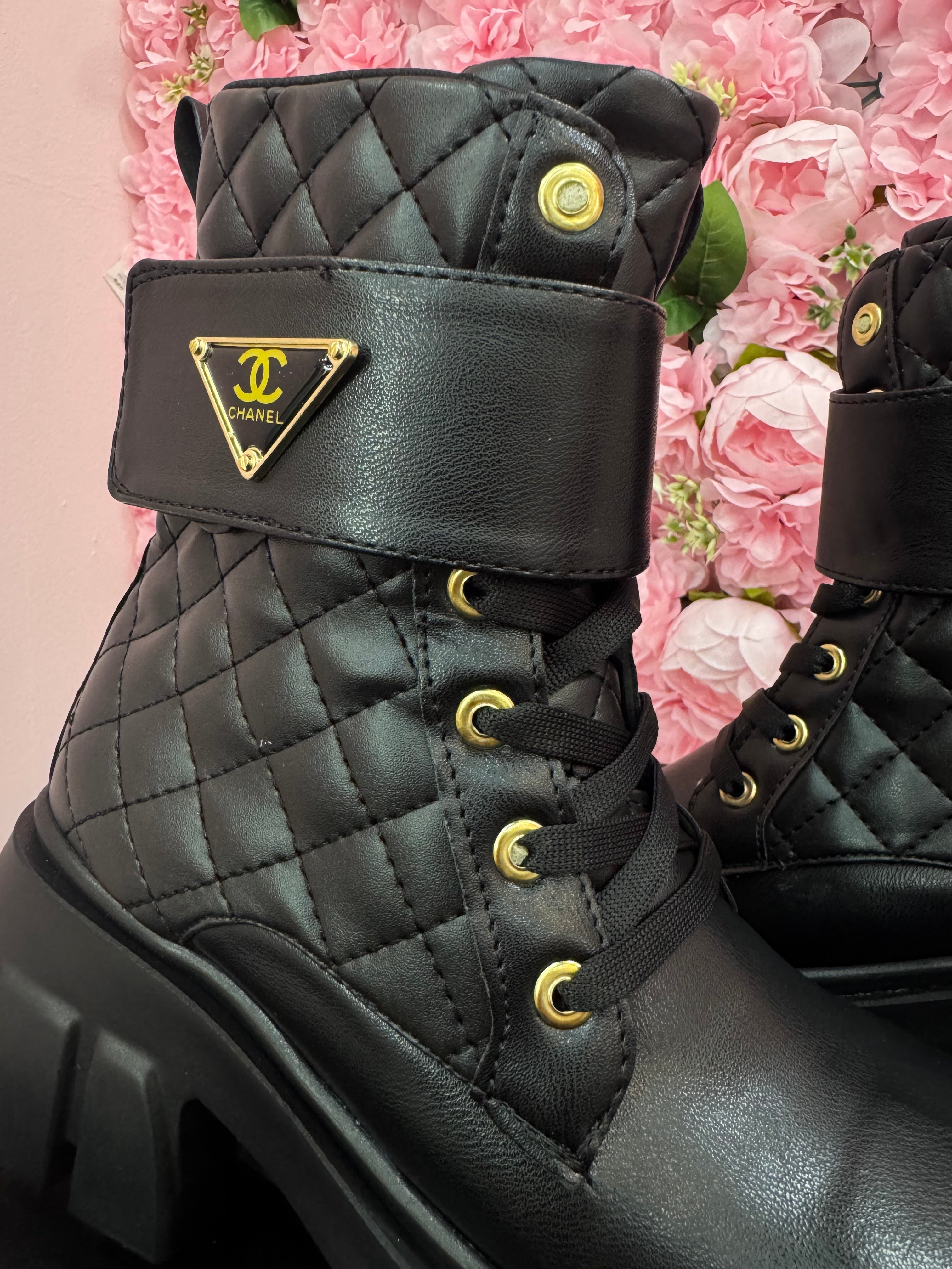 Chanel μποτάκια