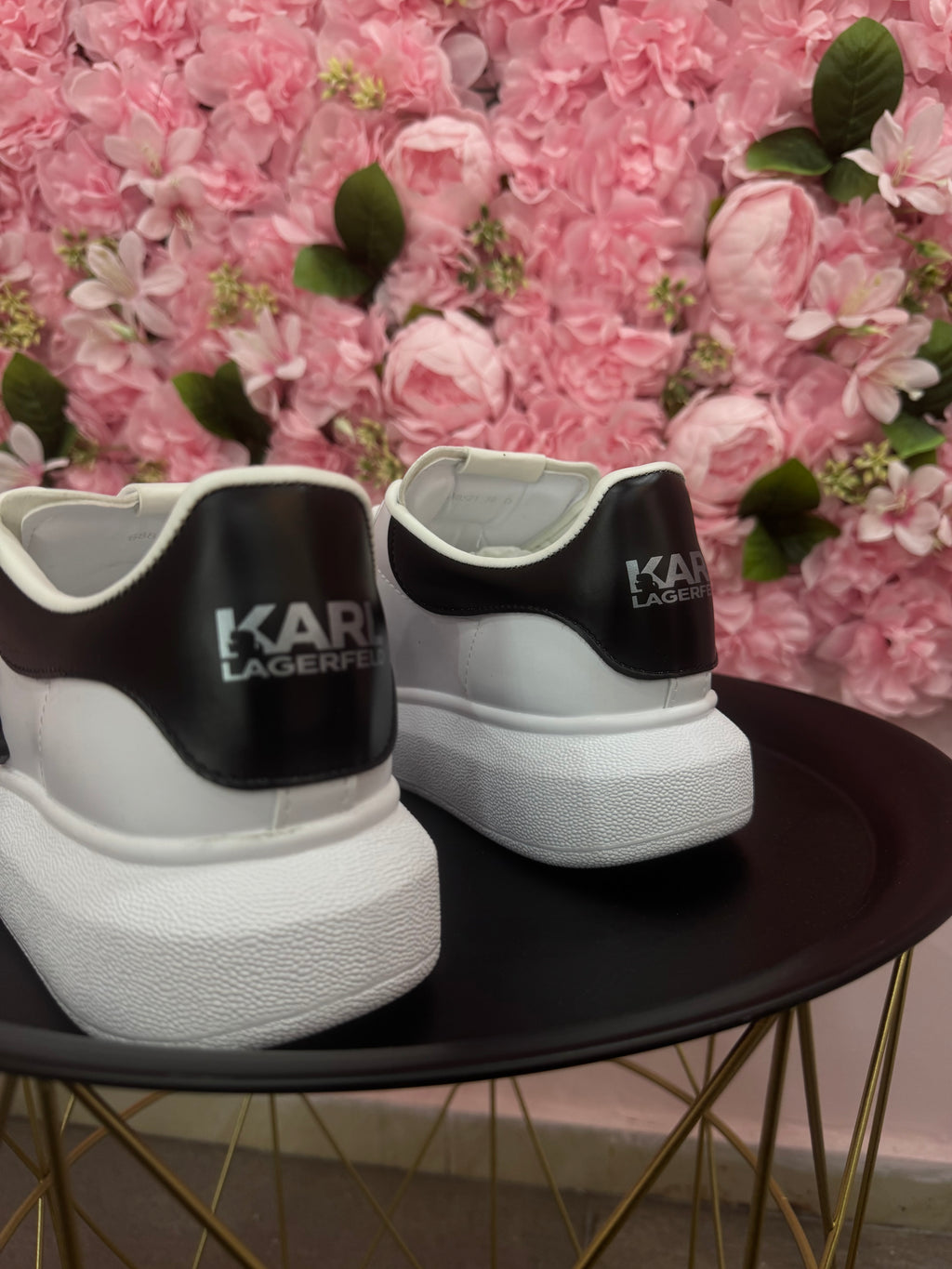 Karl Lagerfeld λευκό-μαύρο