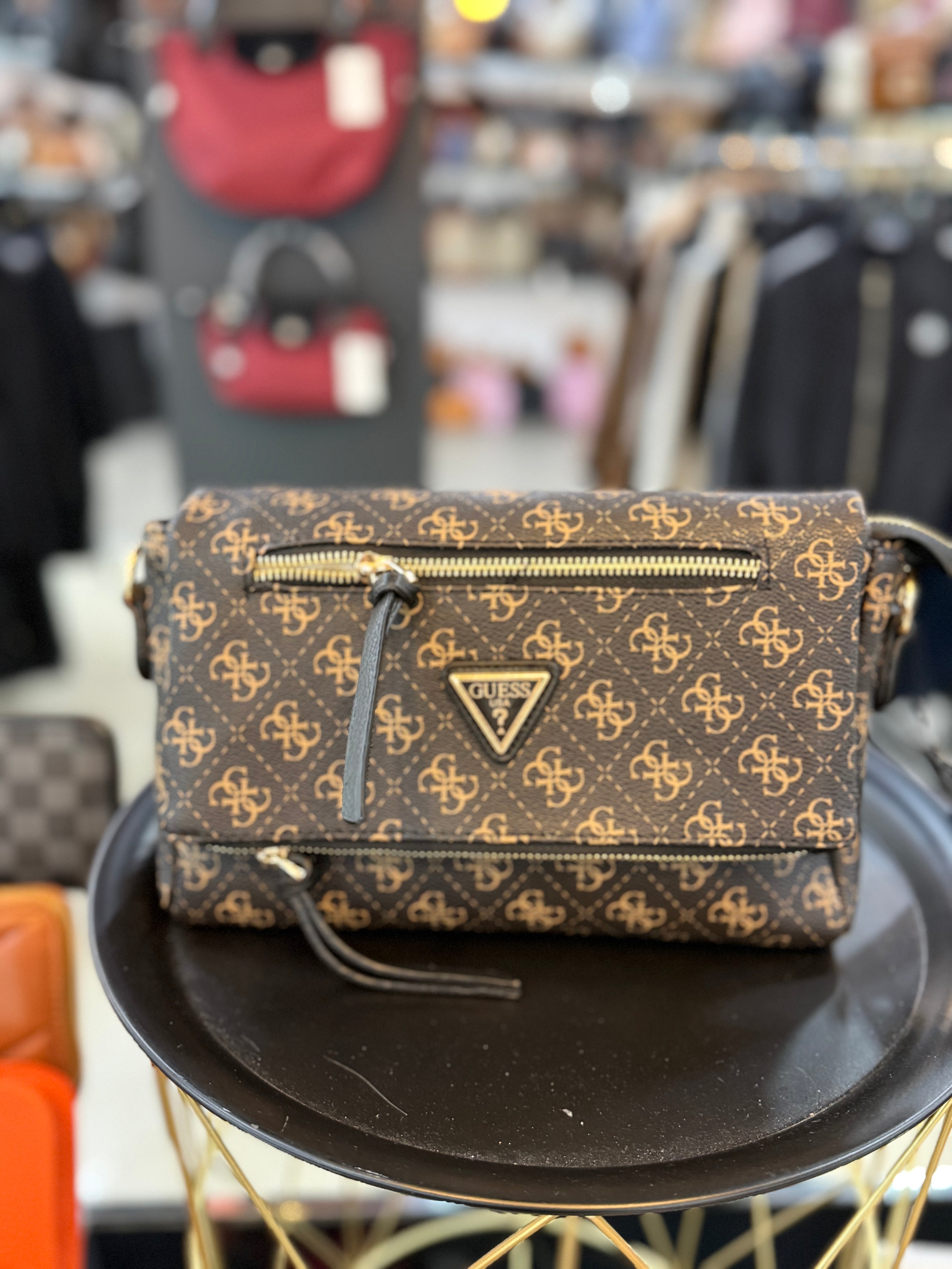 Guess καφέ