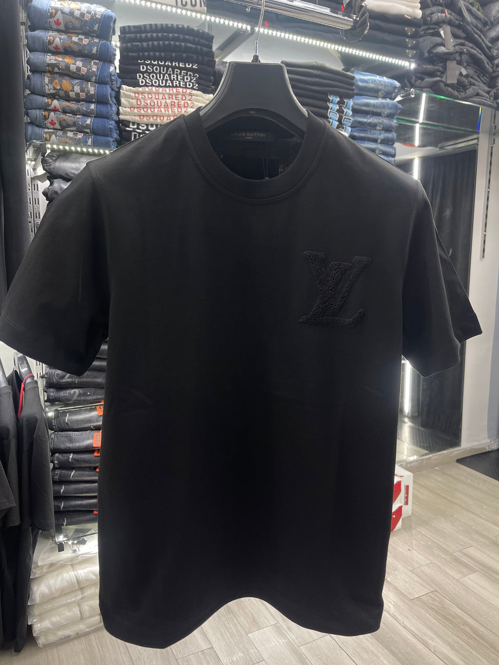 Louis Vuitton μαύρο