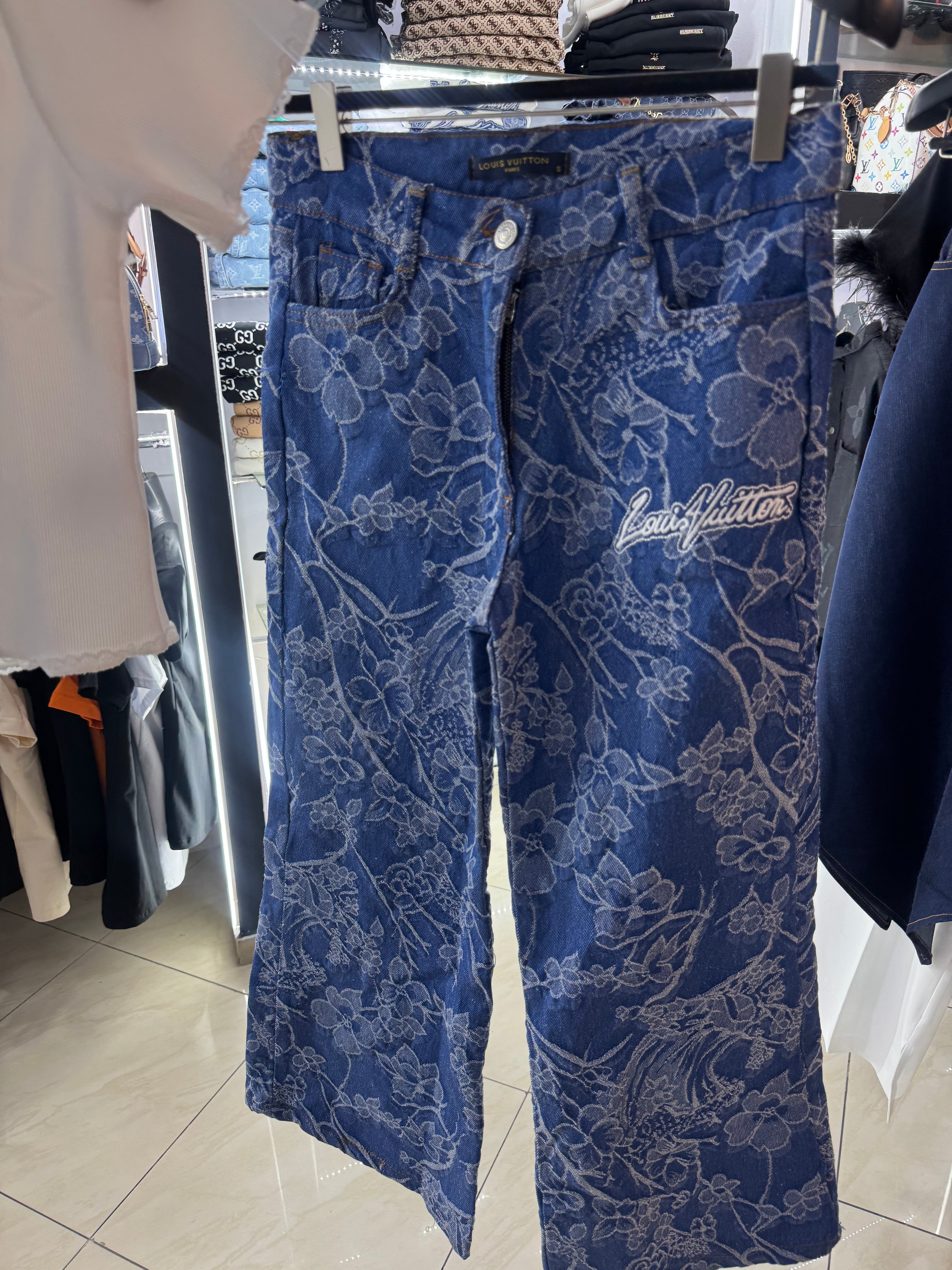 Σετ τζιν Louis Vuitton