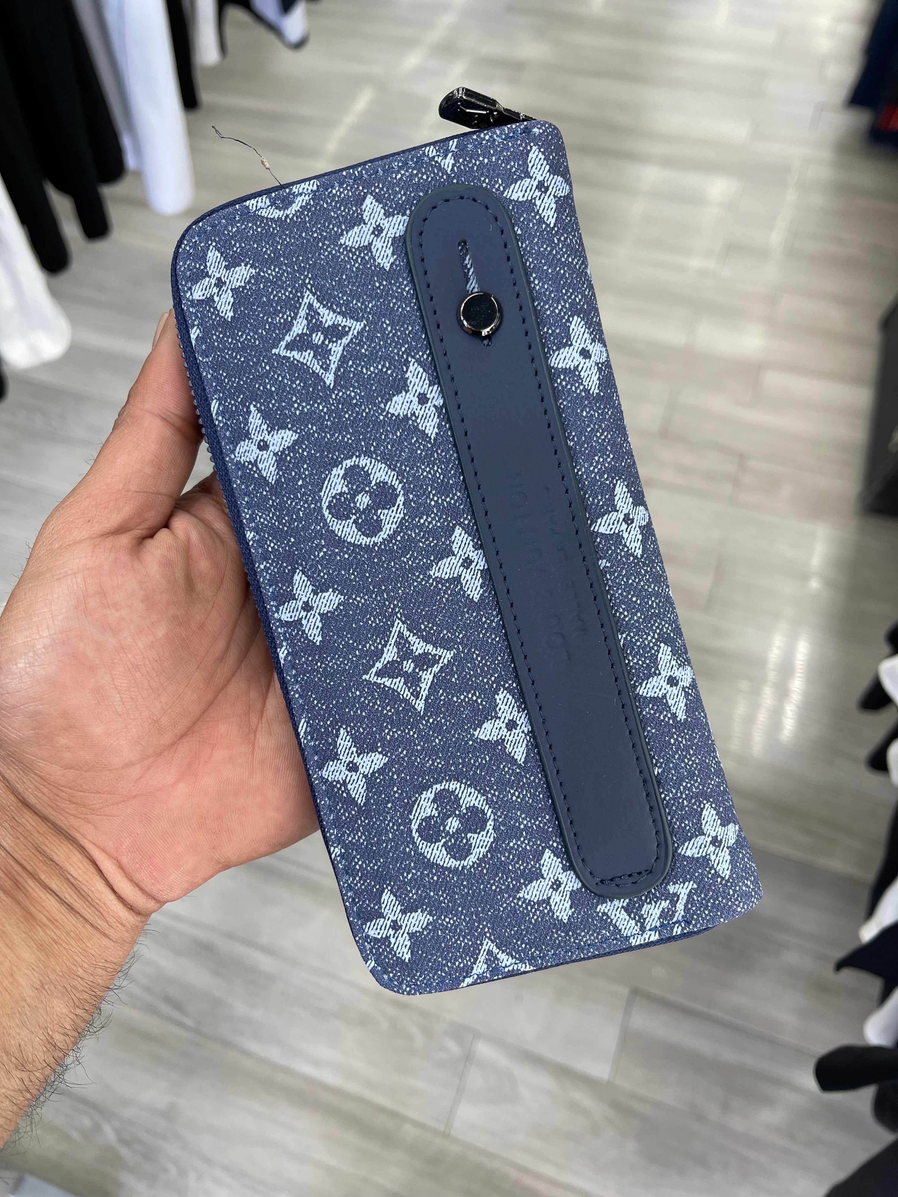 Πορτοφόλι Louis Vuitton
