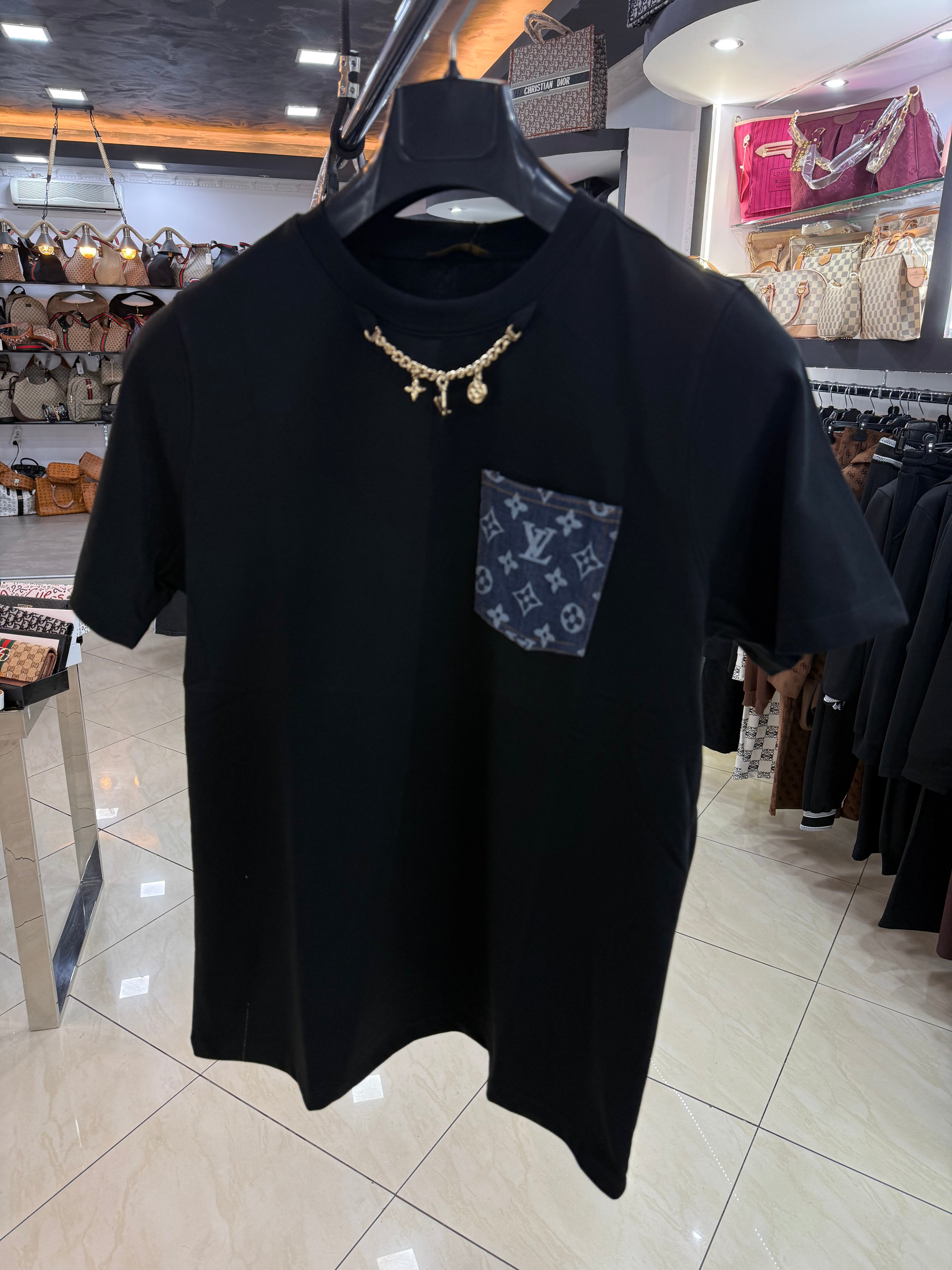 Louis Vuitton μαύρο