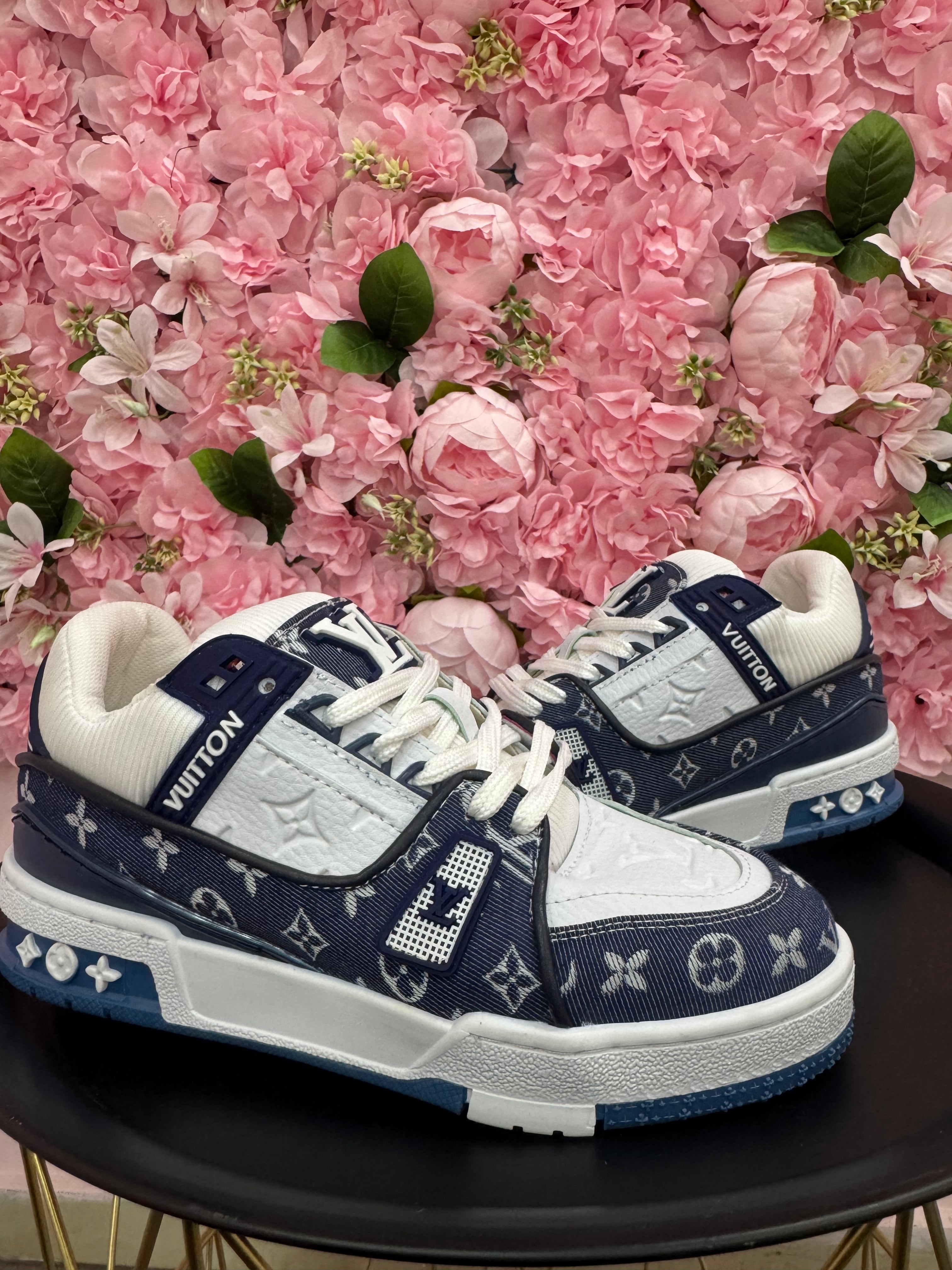 Louis Vuitton μπλε-λευκό